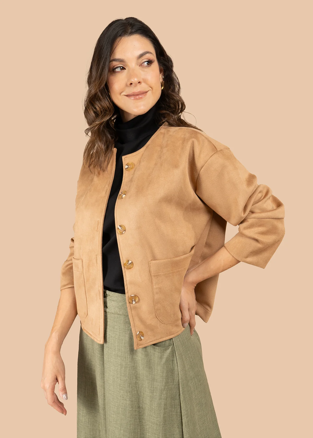 Chaqueta color camel con botones efecto carey 105835 - Image 5