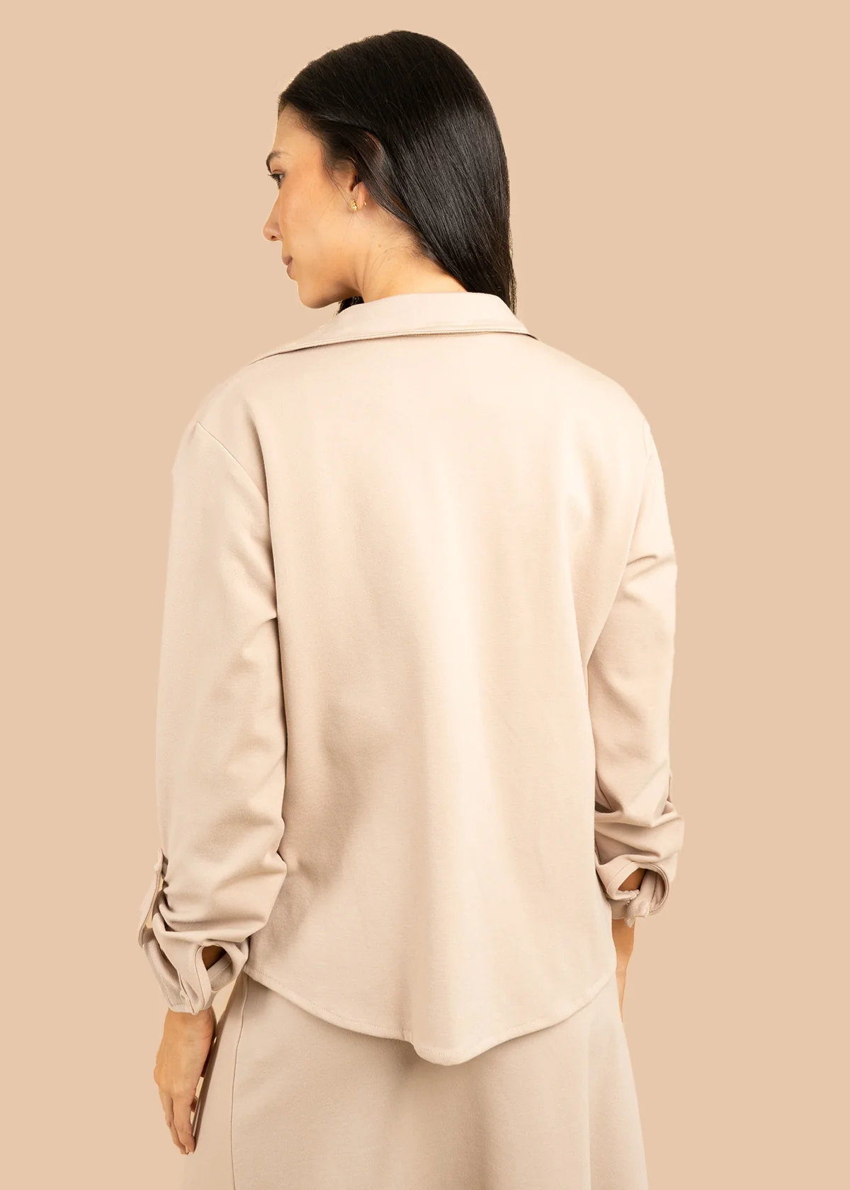 Chaqueta color camel con bolsillos delanteros y botones plateados 106601 - Image 4