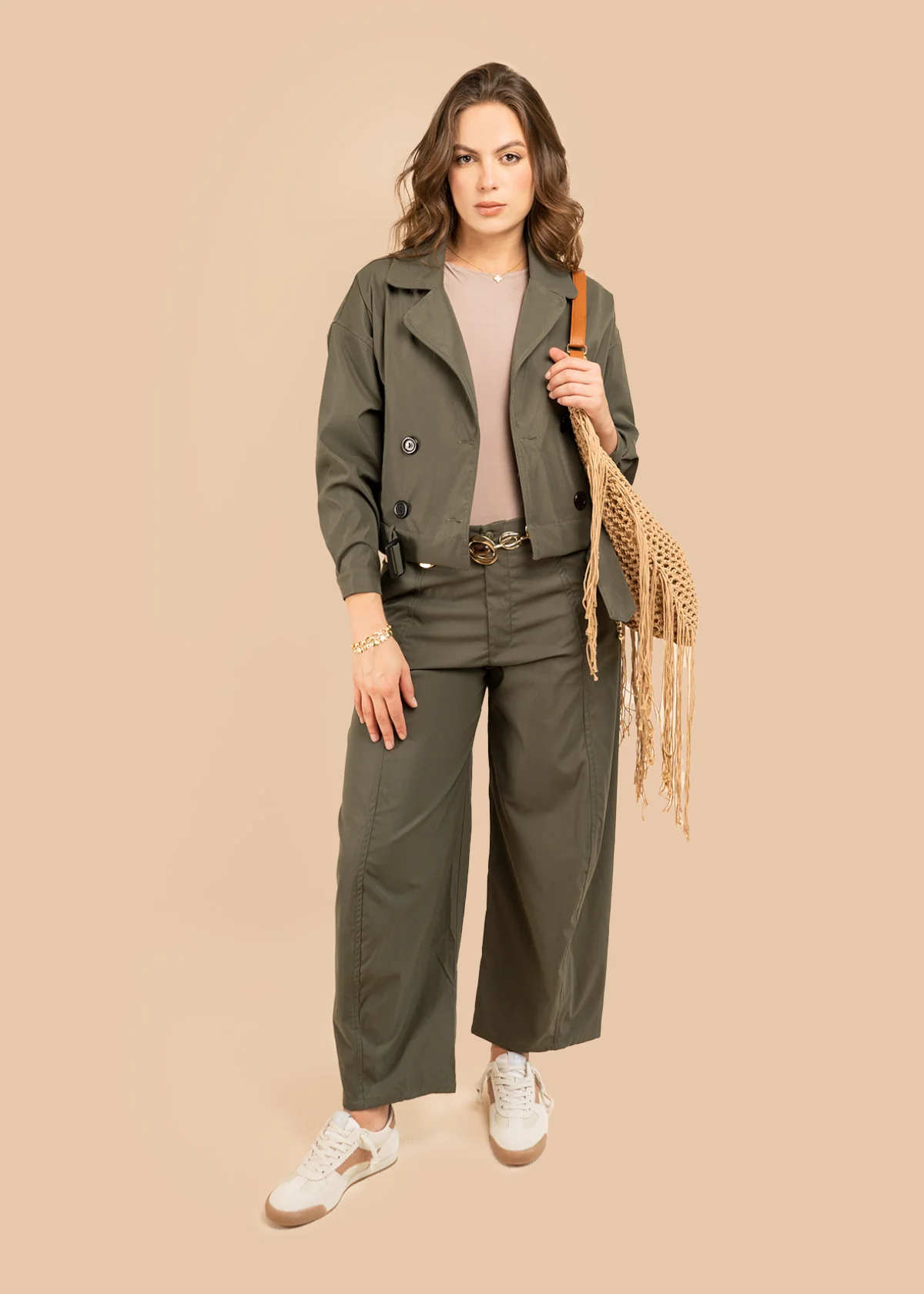 Chaqueta color verde estilo trench corta con doble botonadura 106316 - Image 3