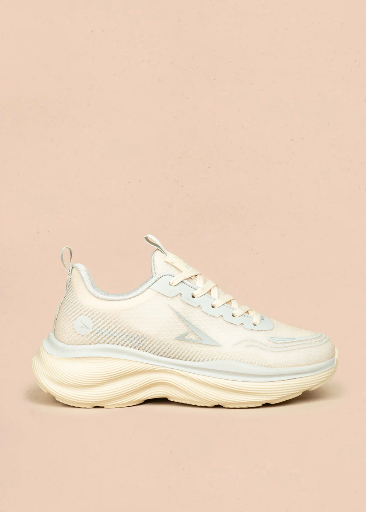 Tenis deportivos color beige 106445