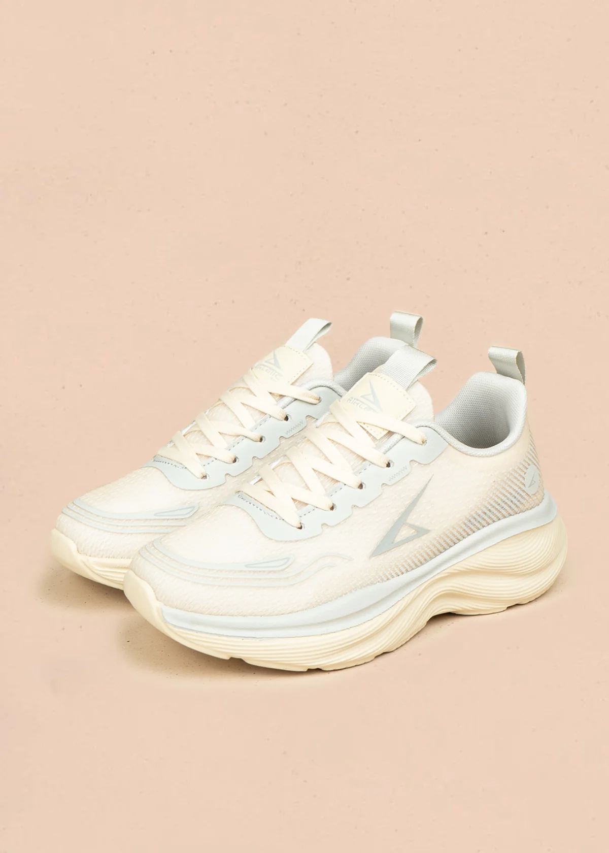 Tenis deportivos color beige 106445 - Image 3