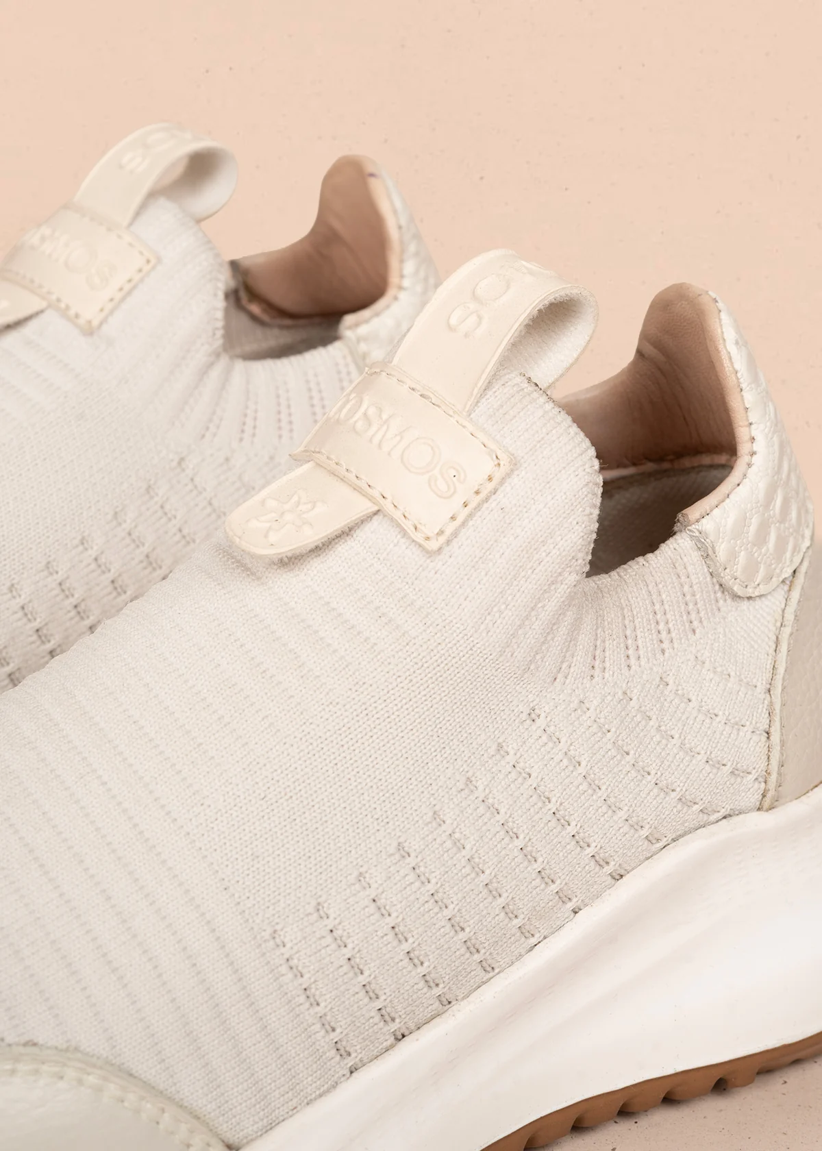 Tenis casuales en cuero color beige en malla 106114 - Image 3