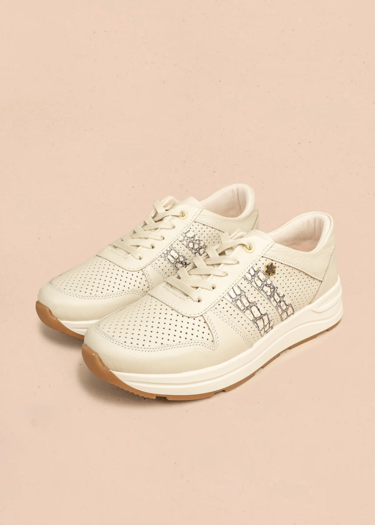 Tenis deportivos de cuero color marfil con textura pitón y microperforaciones 106553 - Image 3