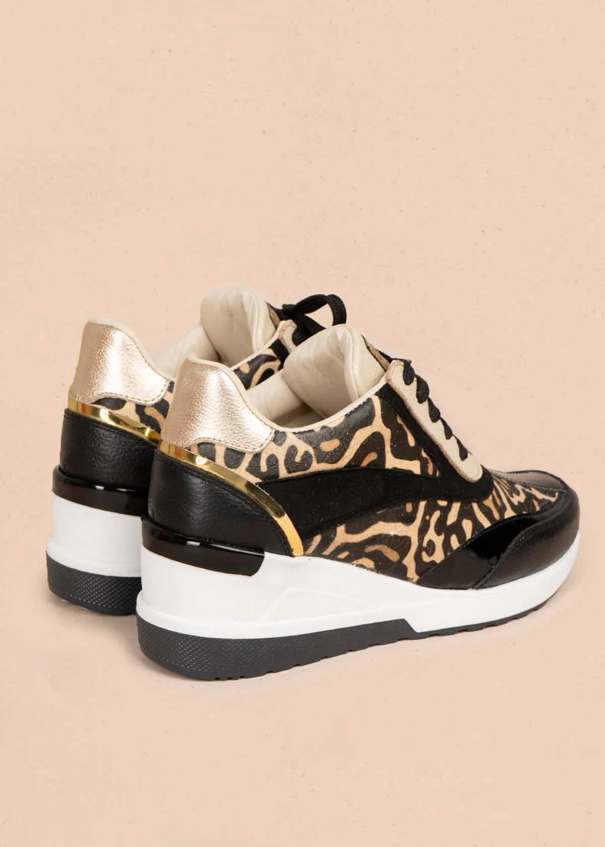 Deportivos en cuero color negro con folia animal print 105916 - Image 5