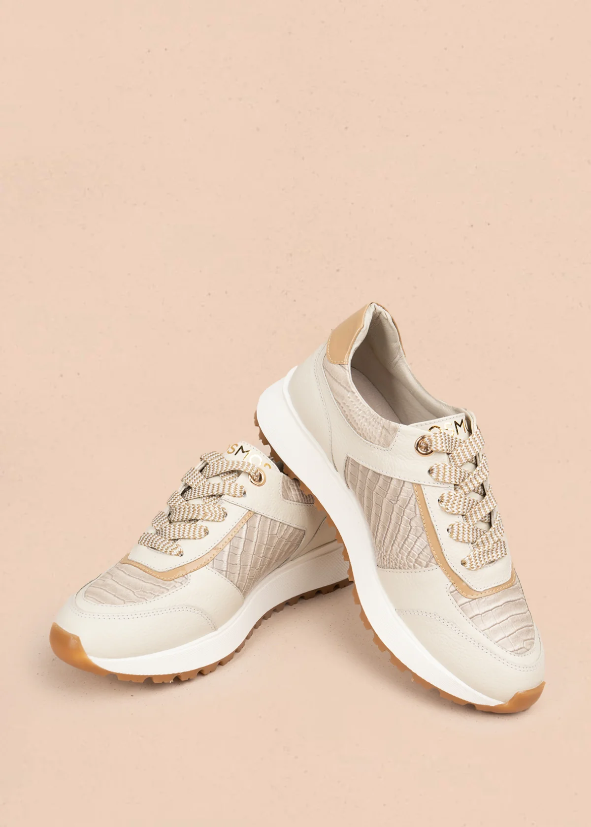 Tenis casuales en cuero color talco con suela dentada y diseño texturizado 106022 - Image 2