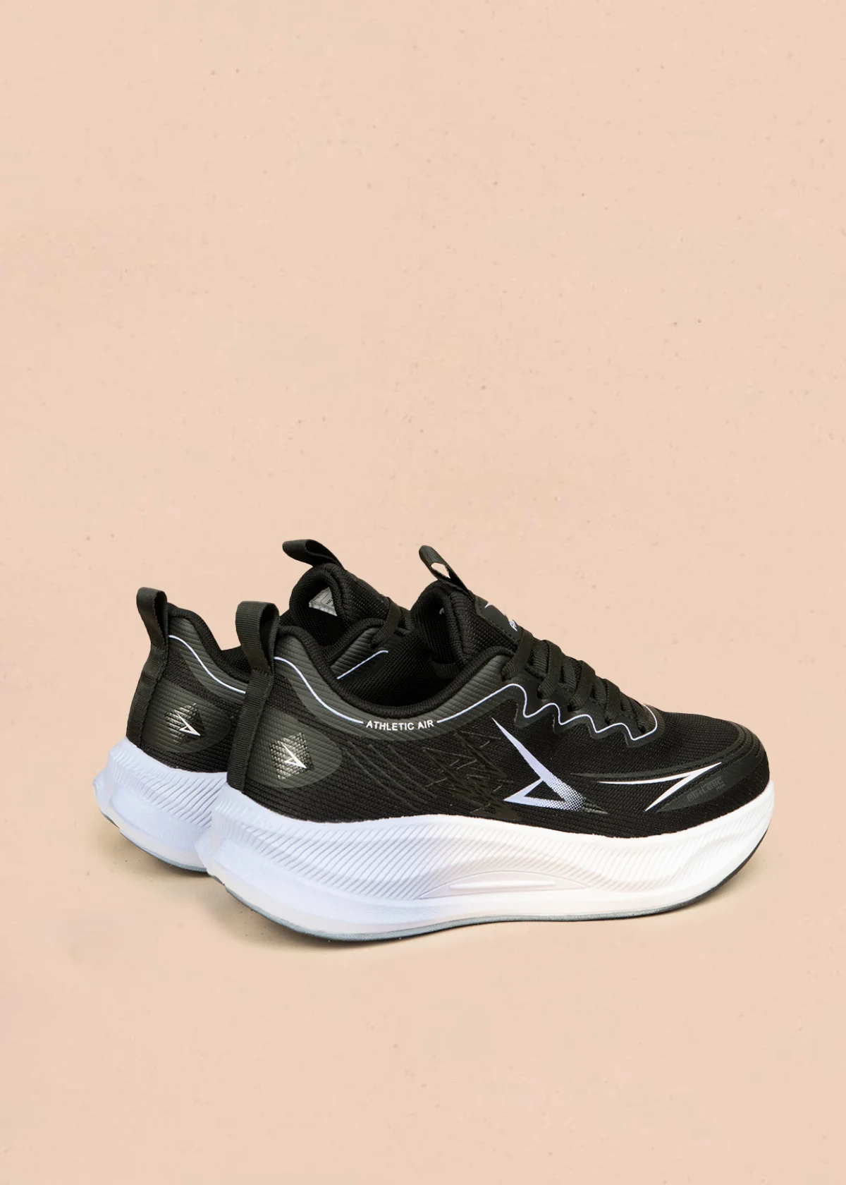 Tenis deportivos color negro con detalles blancos 106450 - Image 5