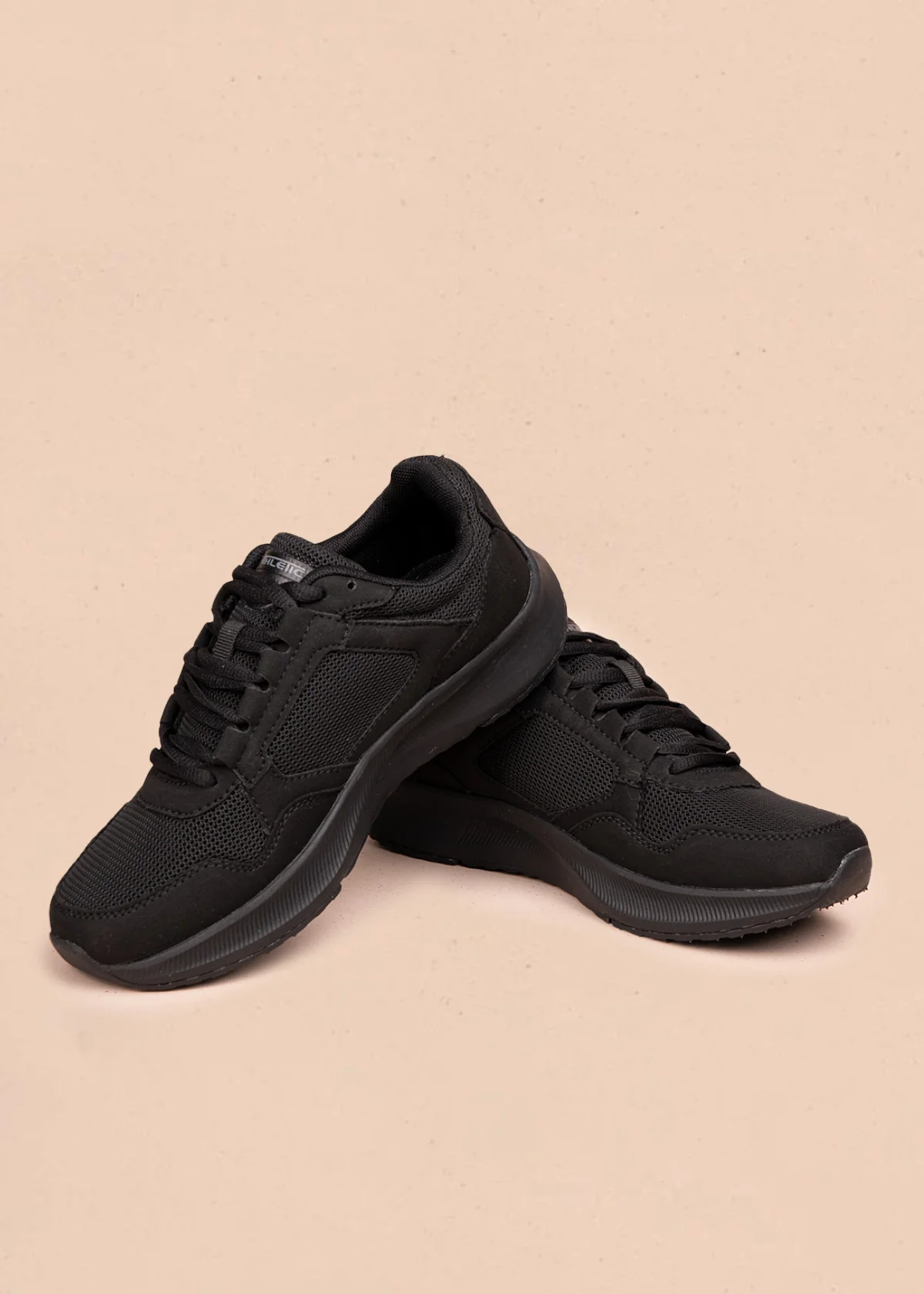 Tenis deportivos color negro con malla en capellada 106444 - Image 3