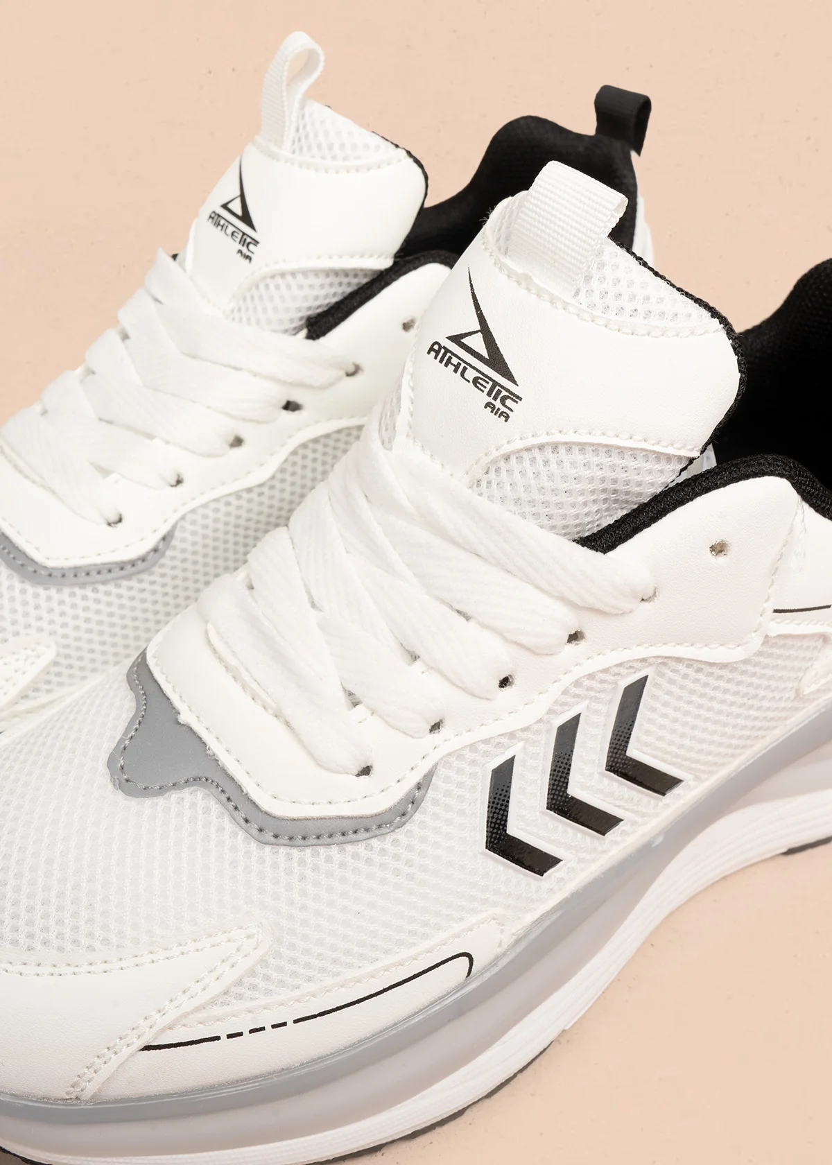 Tenis deportivos blancos con suela cámara de aire 106773 - Image 3