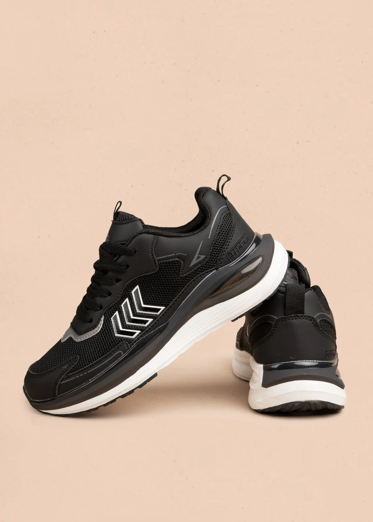 Tenis deportivos negros con suela cámara de aire 106773 - Image 4