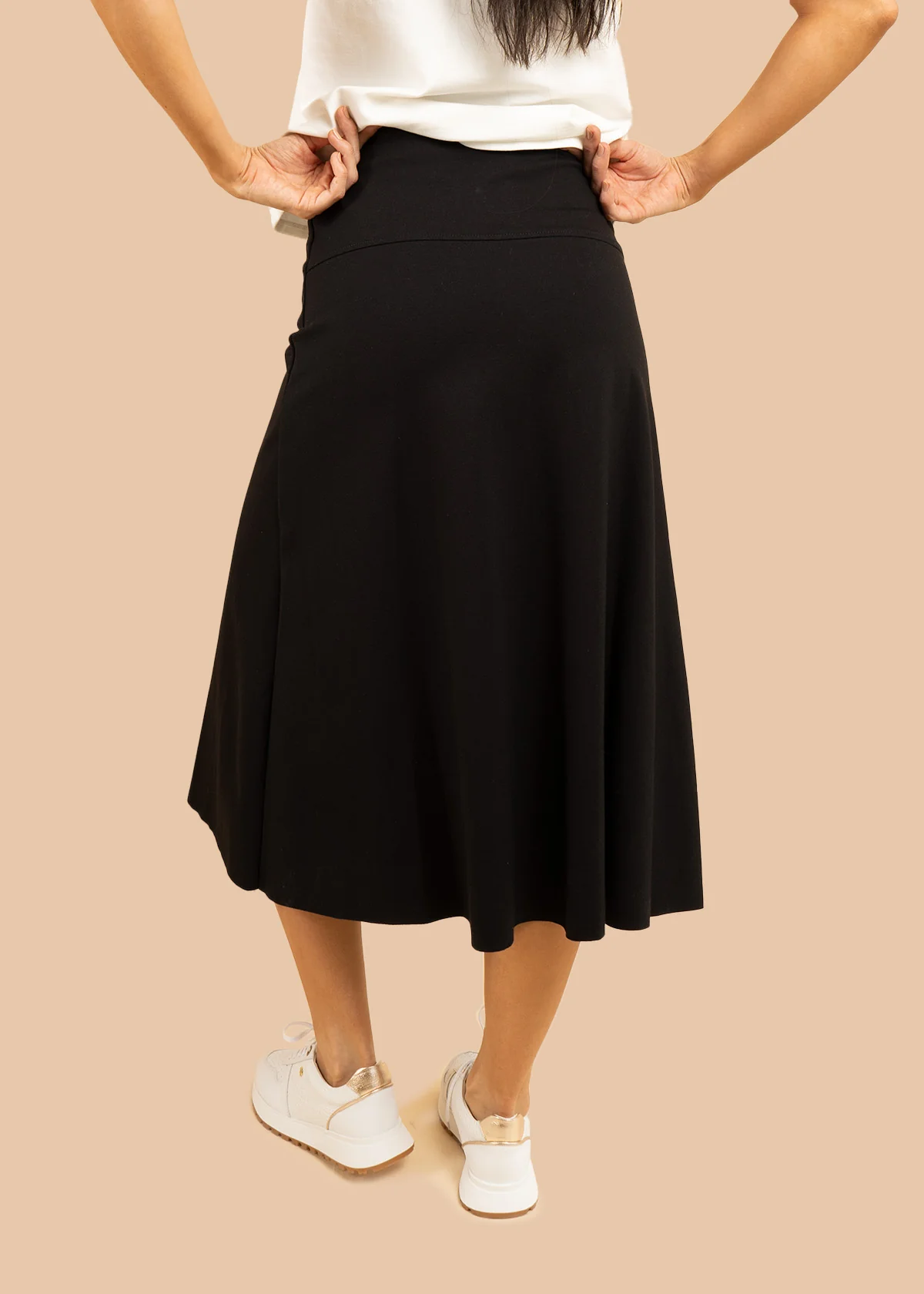 Falda midi color arena silueta tipo A 106591 - Image 2