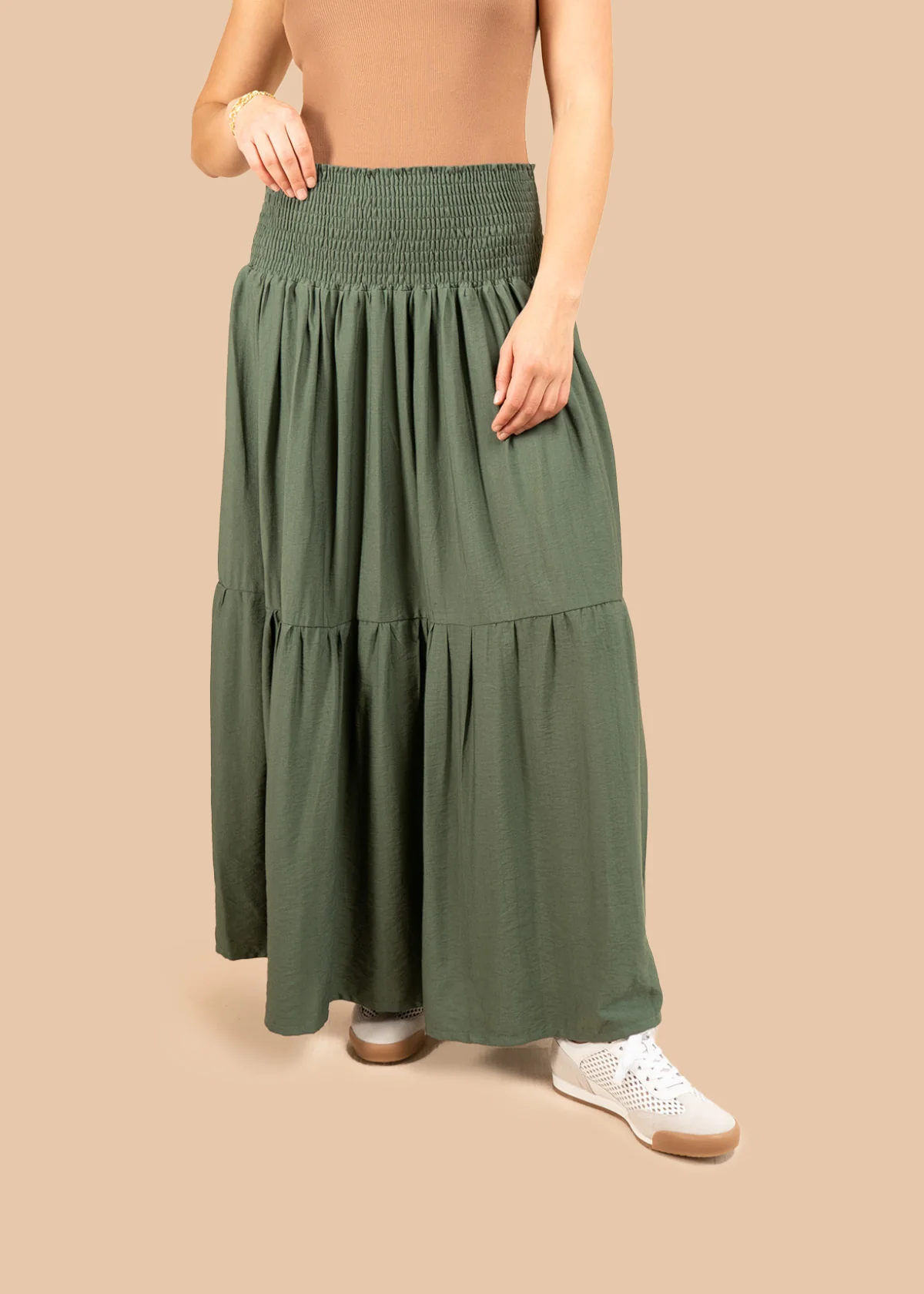 Falda color verde con resorte en cintura 106311 - Image 3