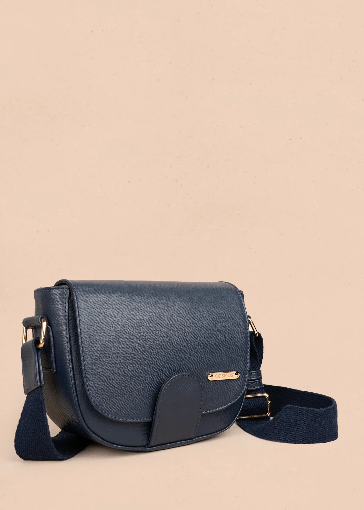 Bolso manos libres color azul con acabado texturizado 106962 - Image 3