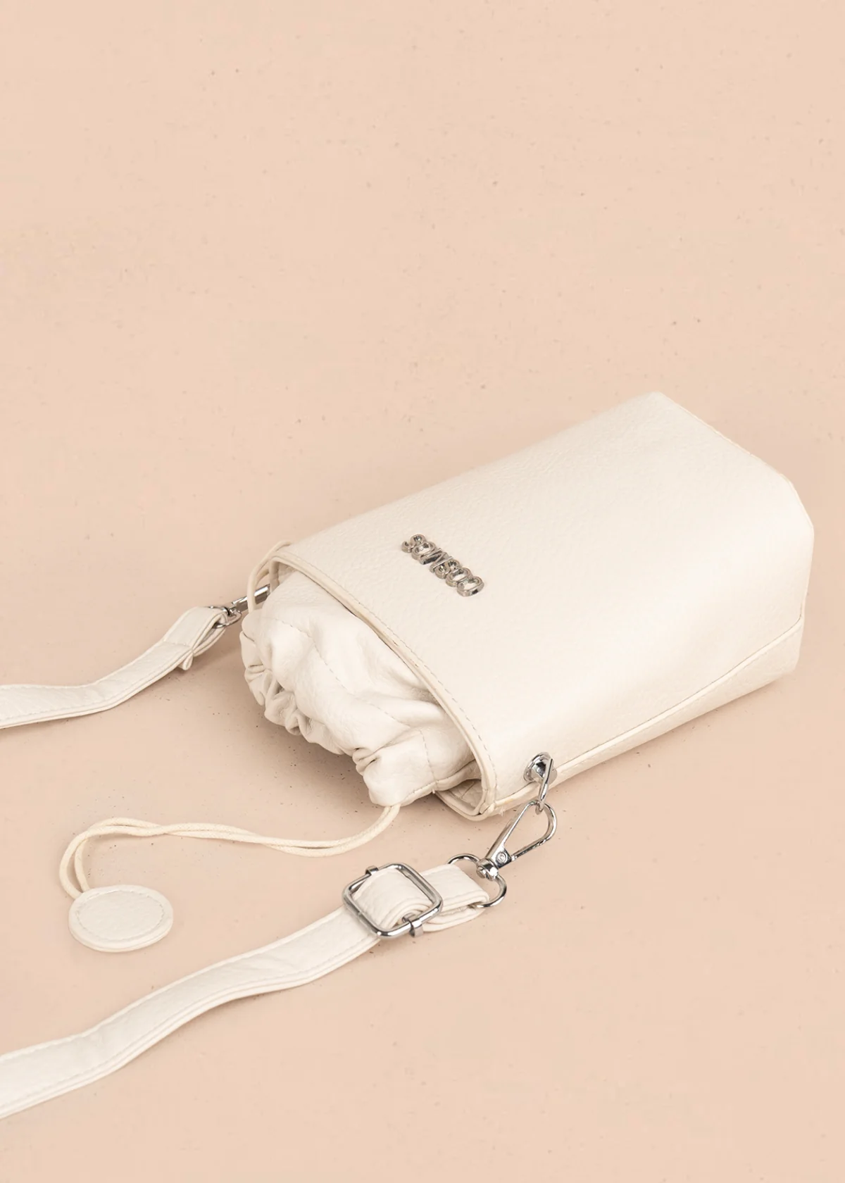 Bolso manos libres color beige con cierre cordón 106328 - Image 3
