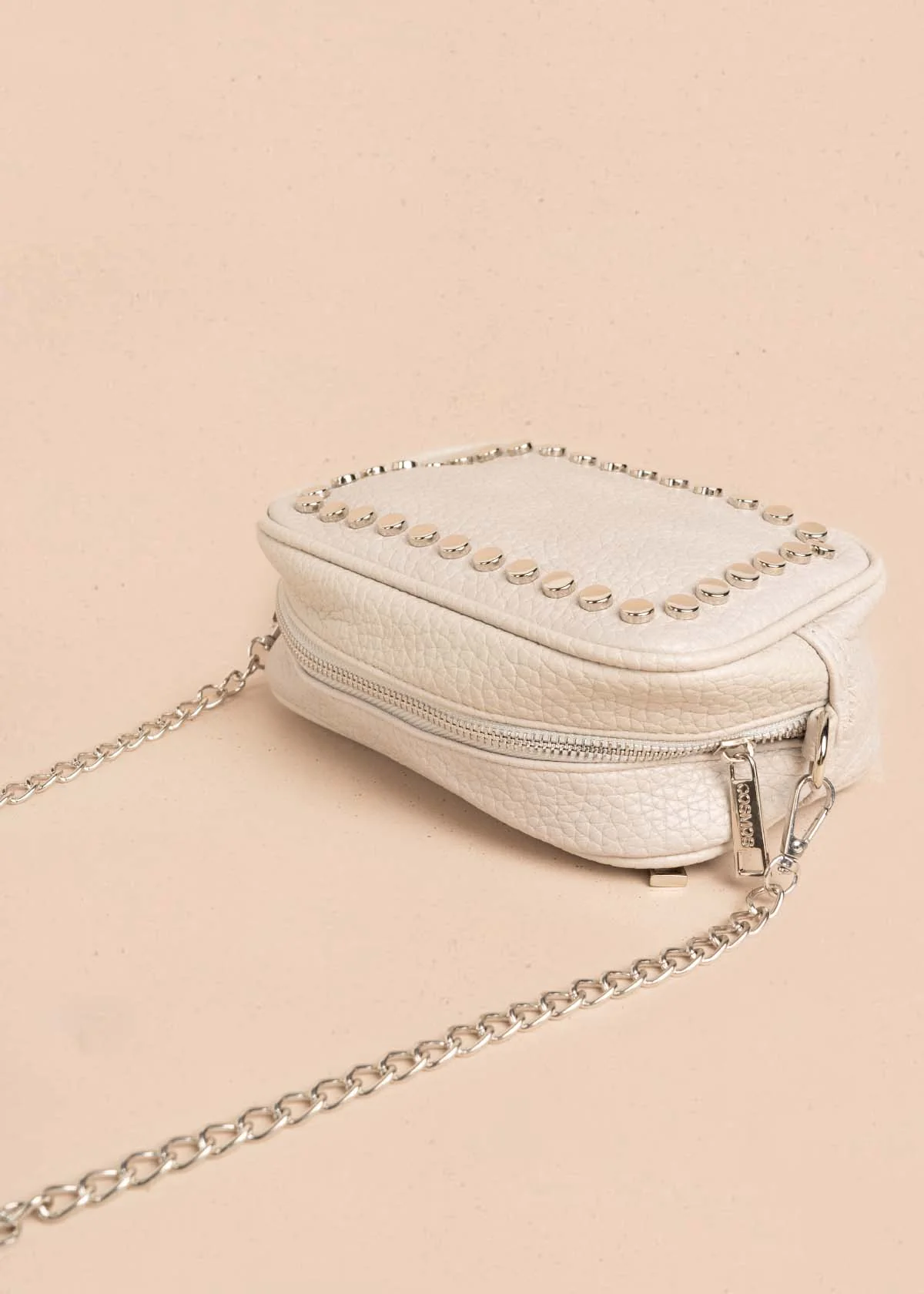 Bolso manos libres color beige con taches frontales 106333 - Image 3