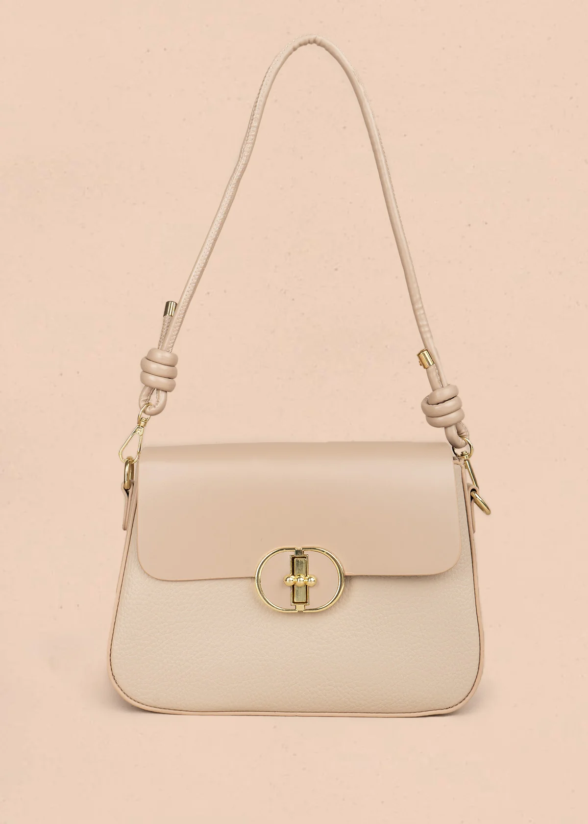 Bolso manos libres color beige con solapa lisa y pañoleta decorativa 106345 - Image 4