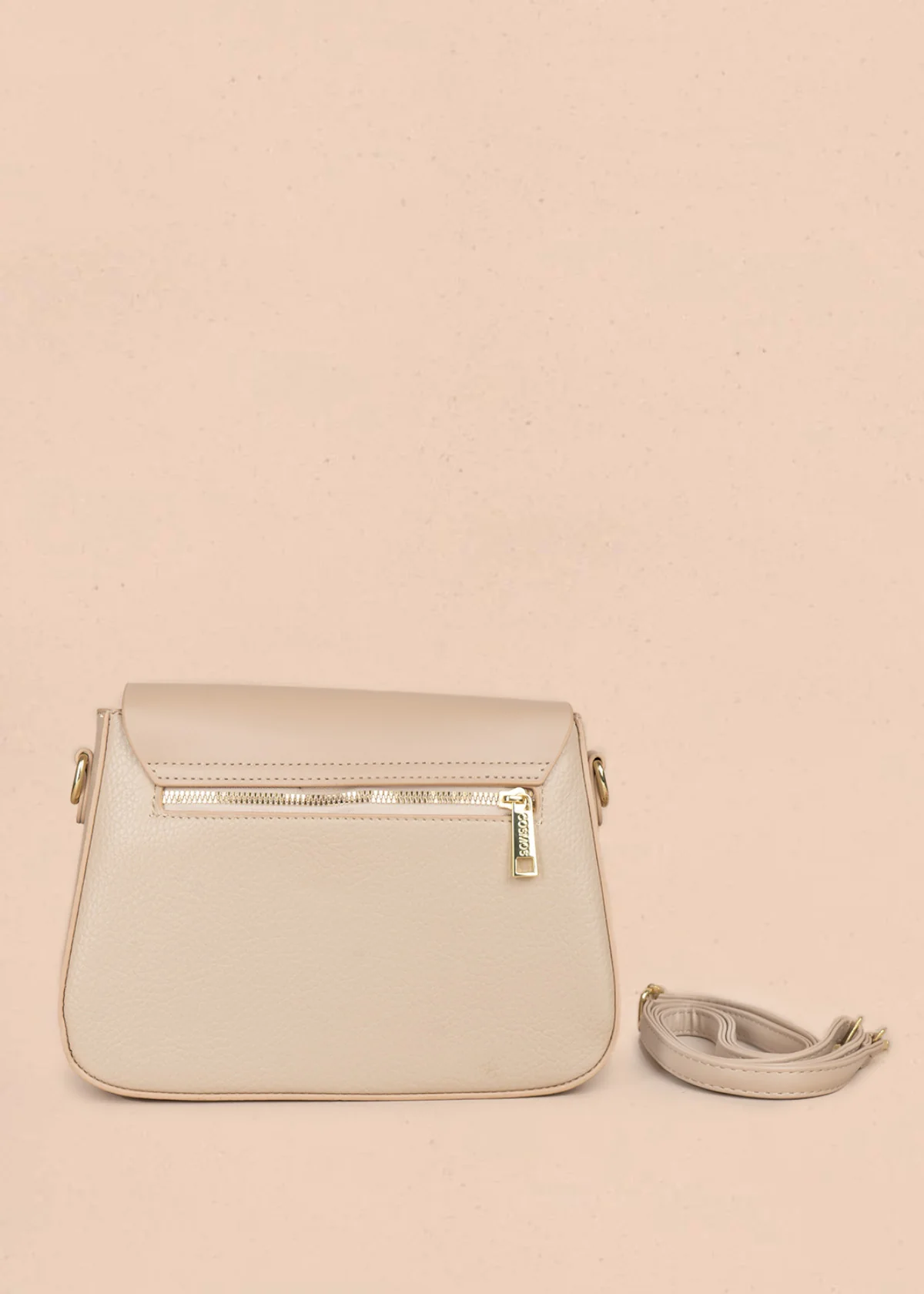 Bolso manos libres color beige con solapa lisa y pañoleta decorativa 106345 - Image 6