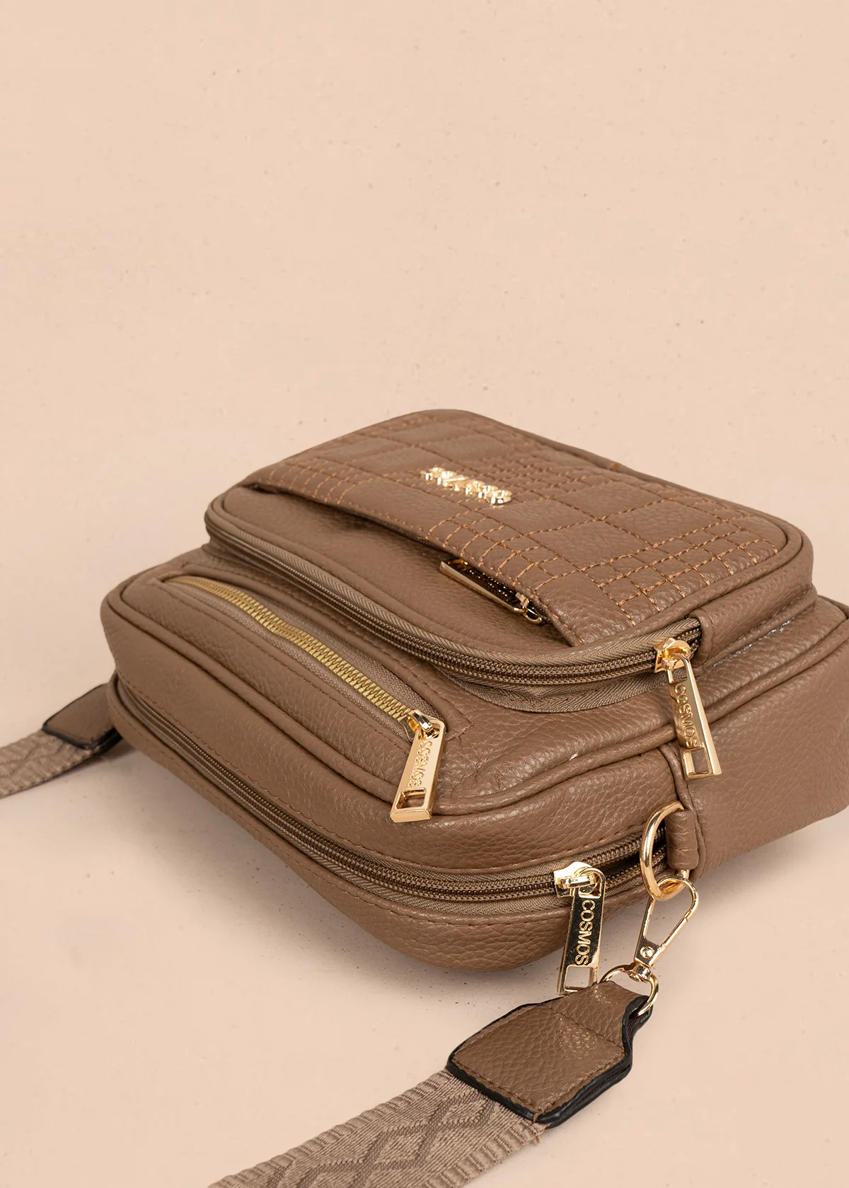 Bolso manos libres color café con doble cremallera dorada 106336 - Image 3