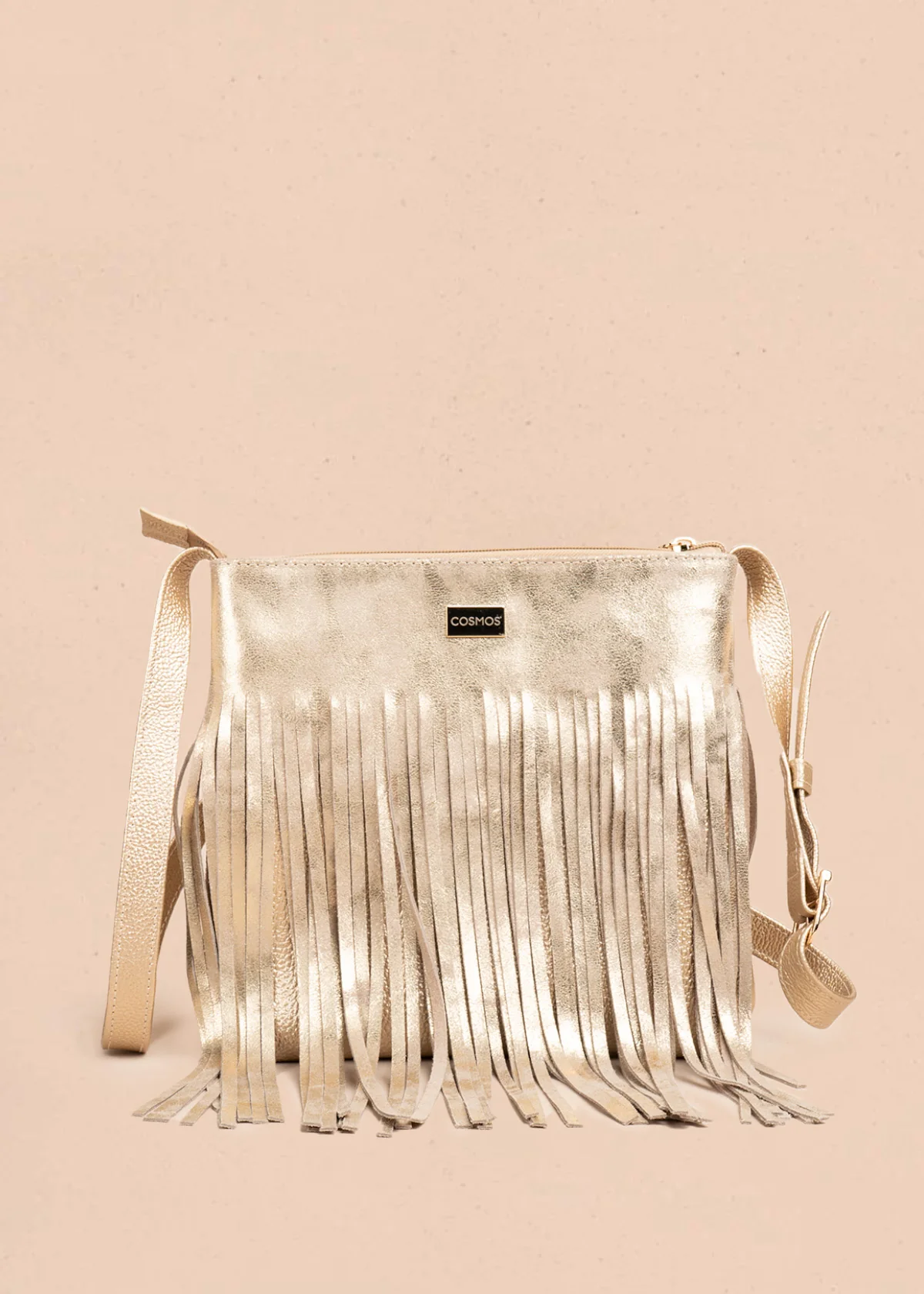 Bolso manos libres de cuero color arena con flecos 106633 - Image 7
