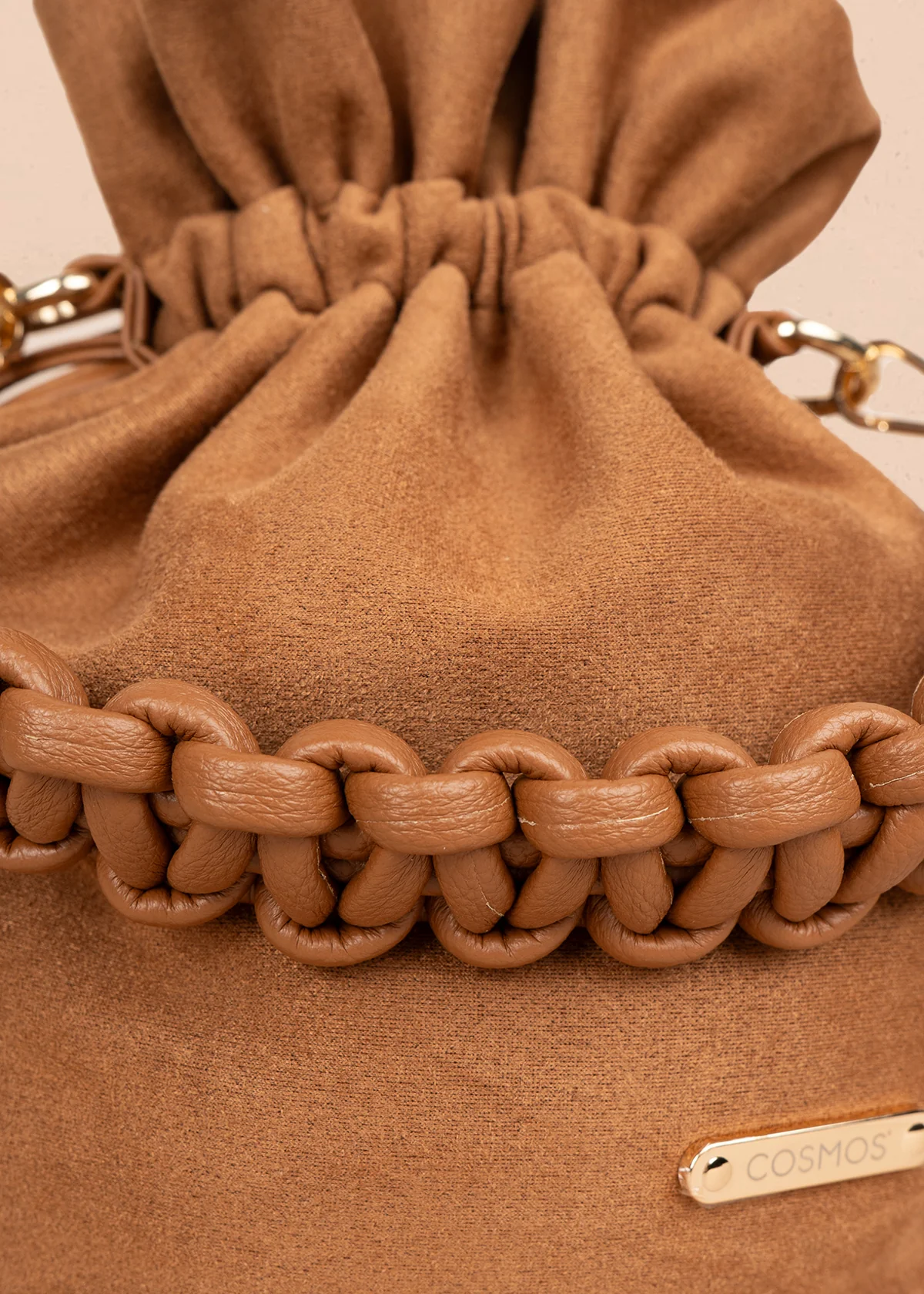 Bolso manos libres color miel con asa trenzada 106963 - Image 3