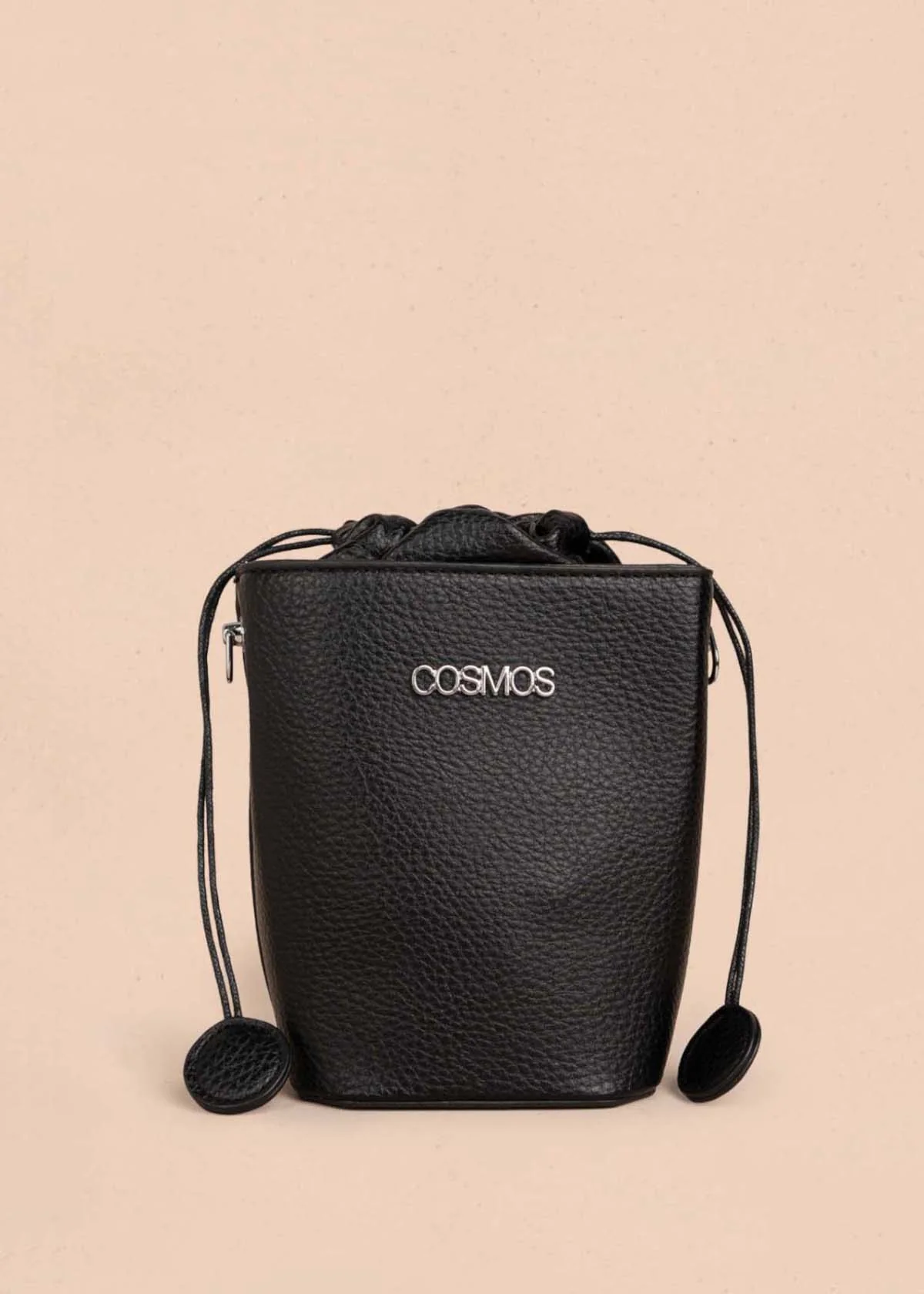 Bolso manos libres color negro con cierre cordón 106328