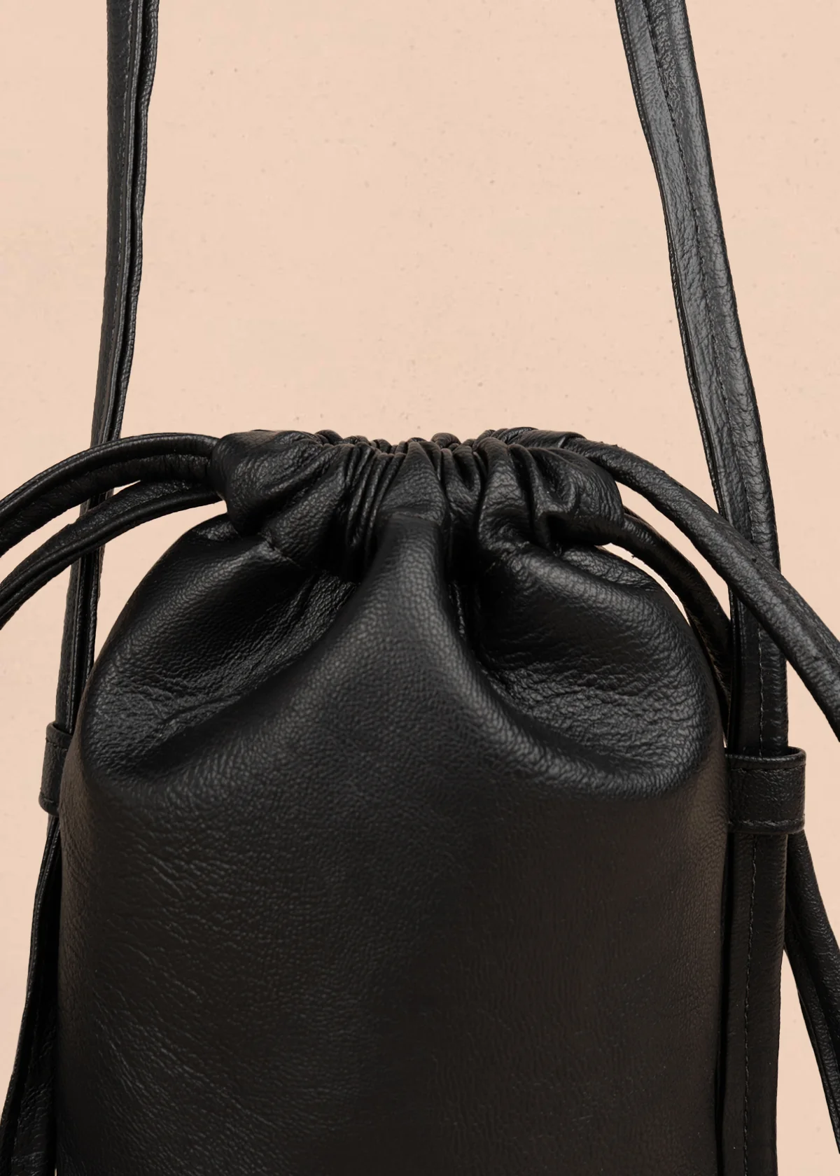 Bolso manos libres color negro 106964 - Image 2