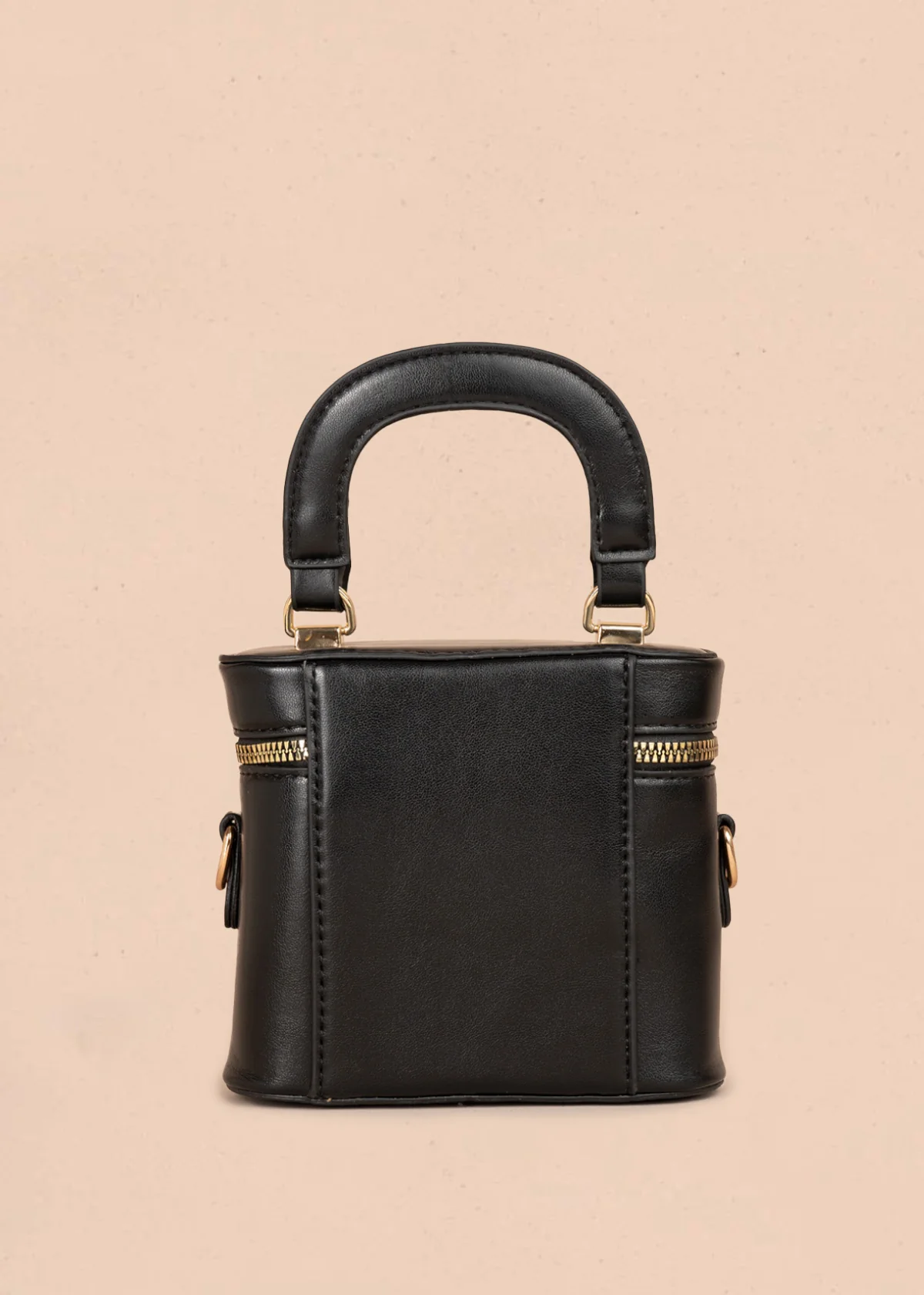 Bolso manos libres color negro diseño tipo mini baúl 106346 - Image 6