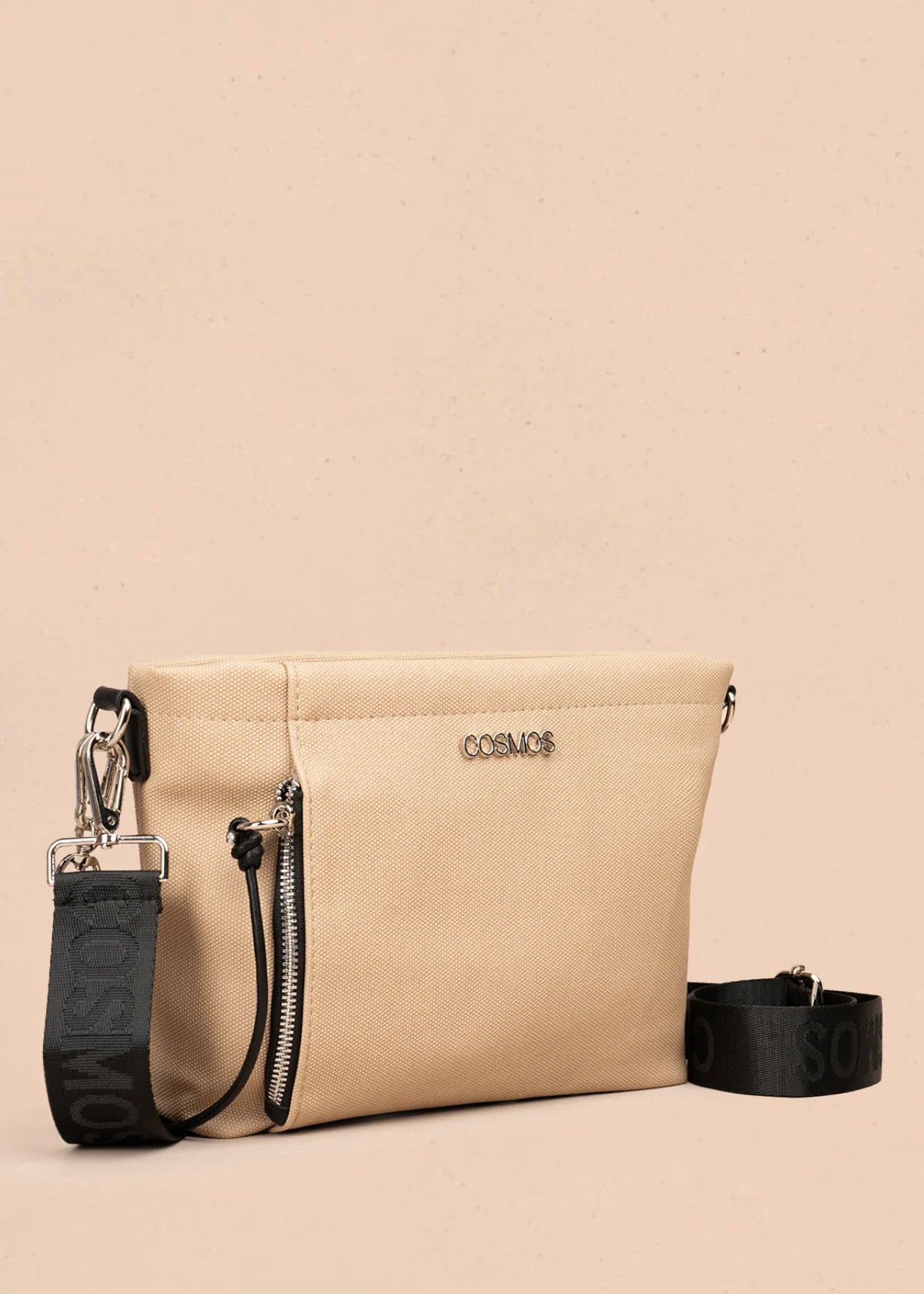 Bolso manos libres color beige con asa negra y bolsillo frontal 106982 - Image 2
