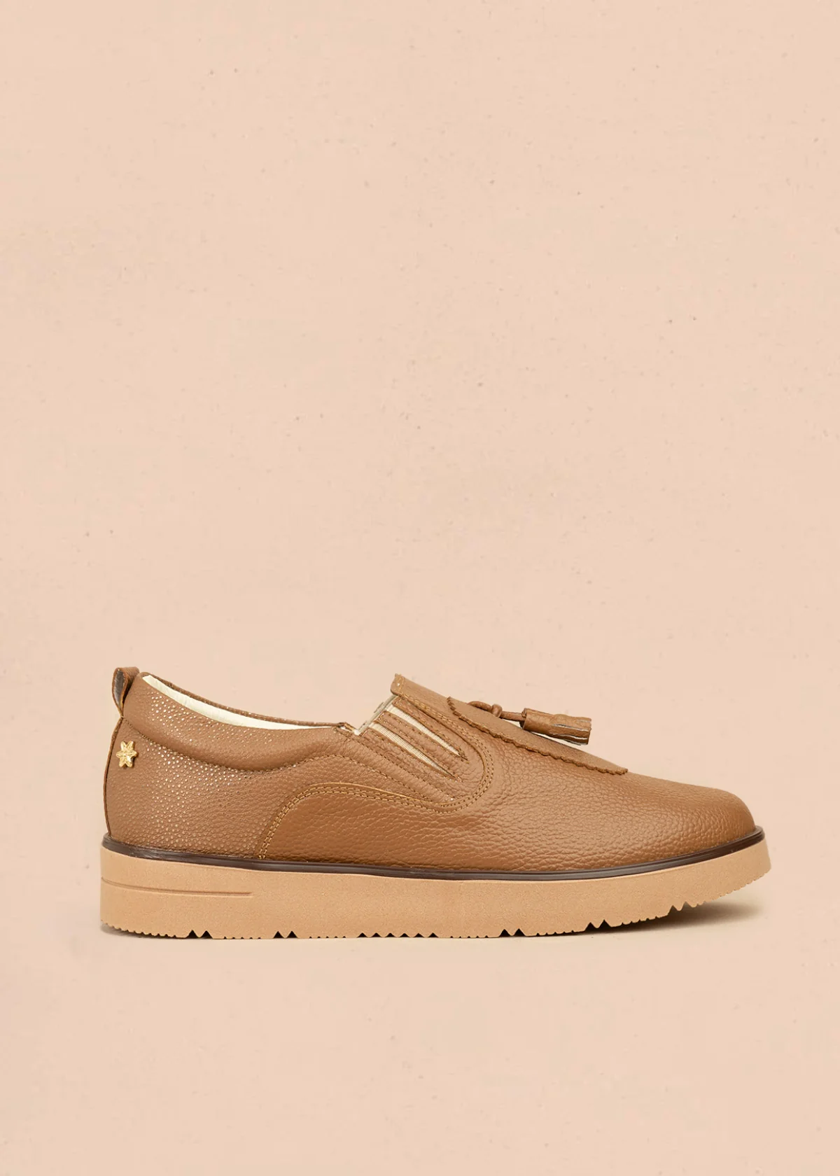 Mocasines de cuero color miel con borla 106466