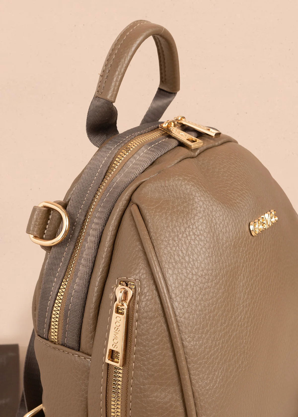 Morral en color chocolate con detalle de llavero 106326 - Image 2
