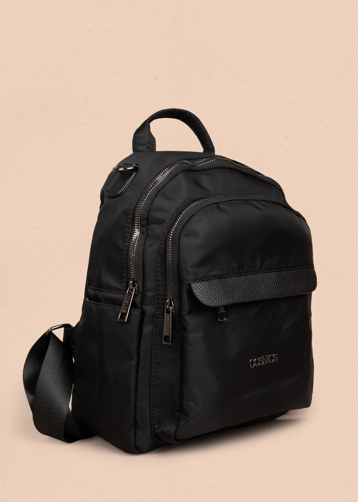 Morral color negro con bolsillos frontales y acabado liso 106338 - Image 2