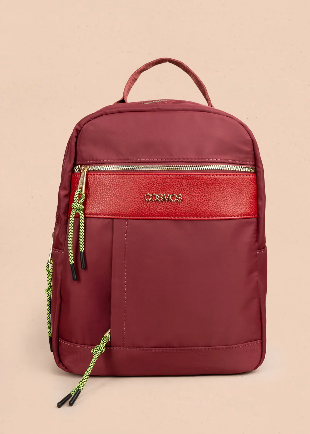 Morral color vinotinto con bolsillo frontal y tiradores de cuerda verde 106189