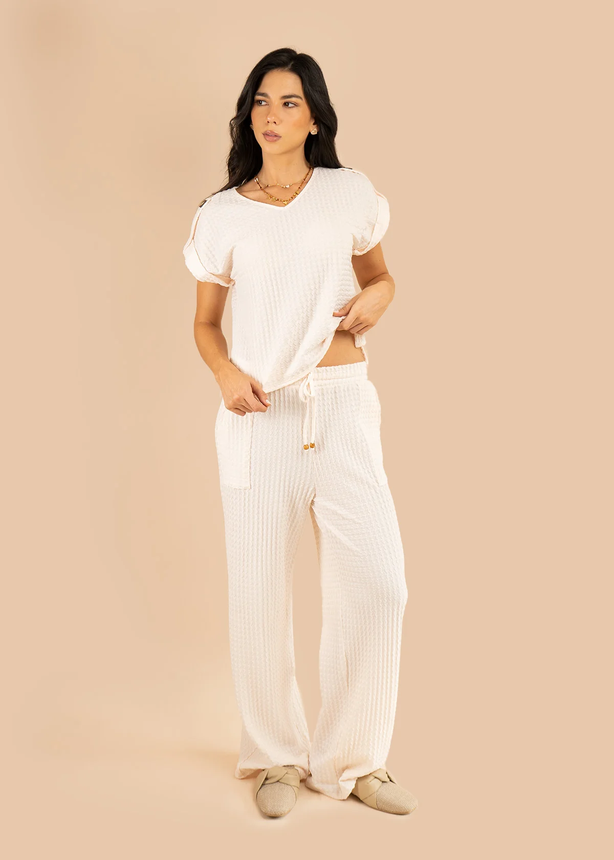 Pantalón color arena tela texturizada con pretina resortada 106237 - Image 6