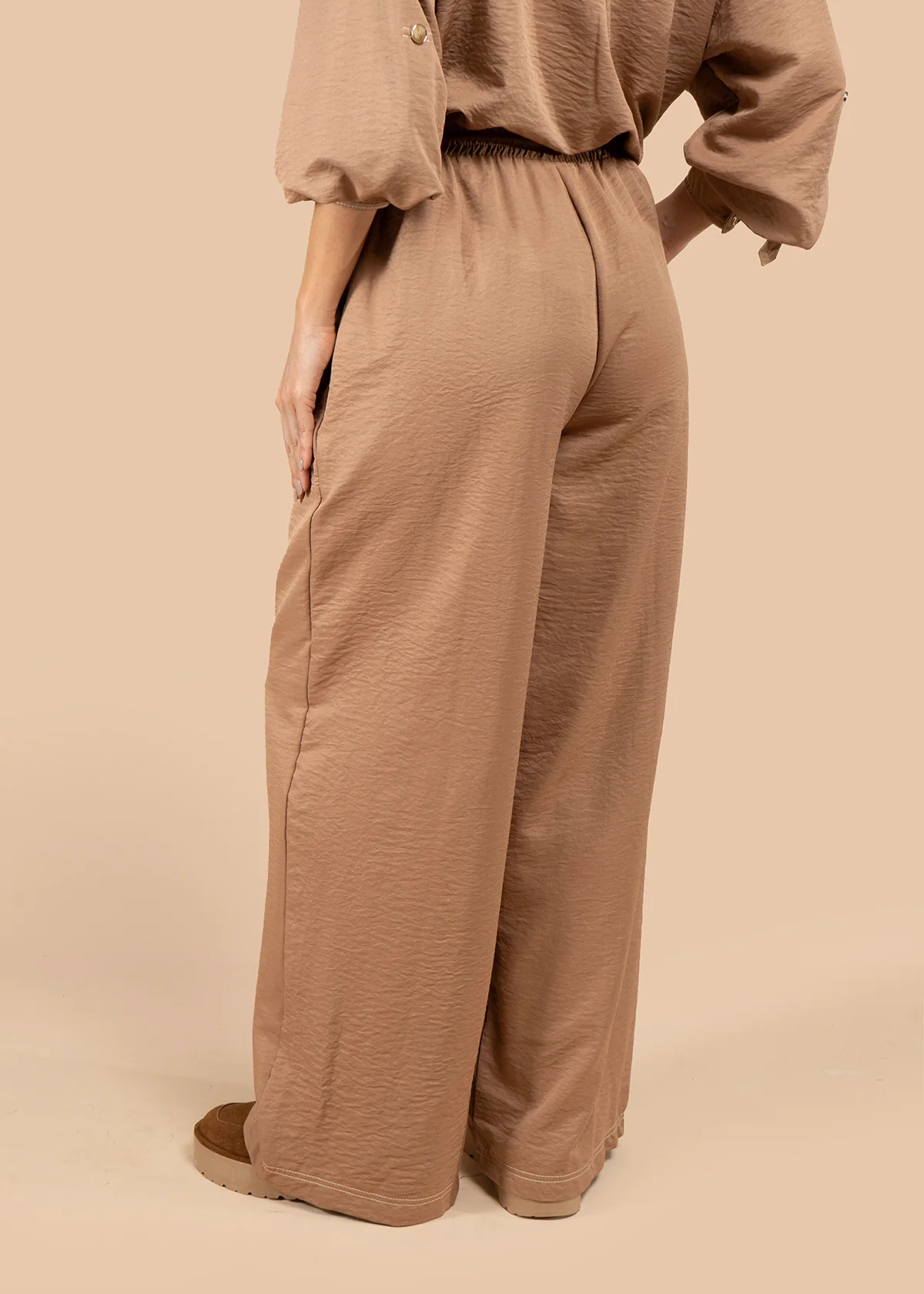 Pantalón color camel con cordón en cintura 105828 - Image 4
