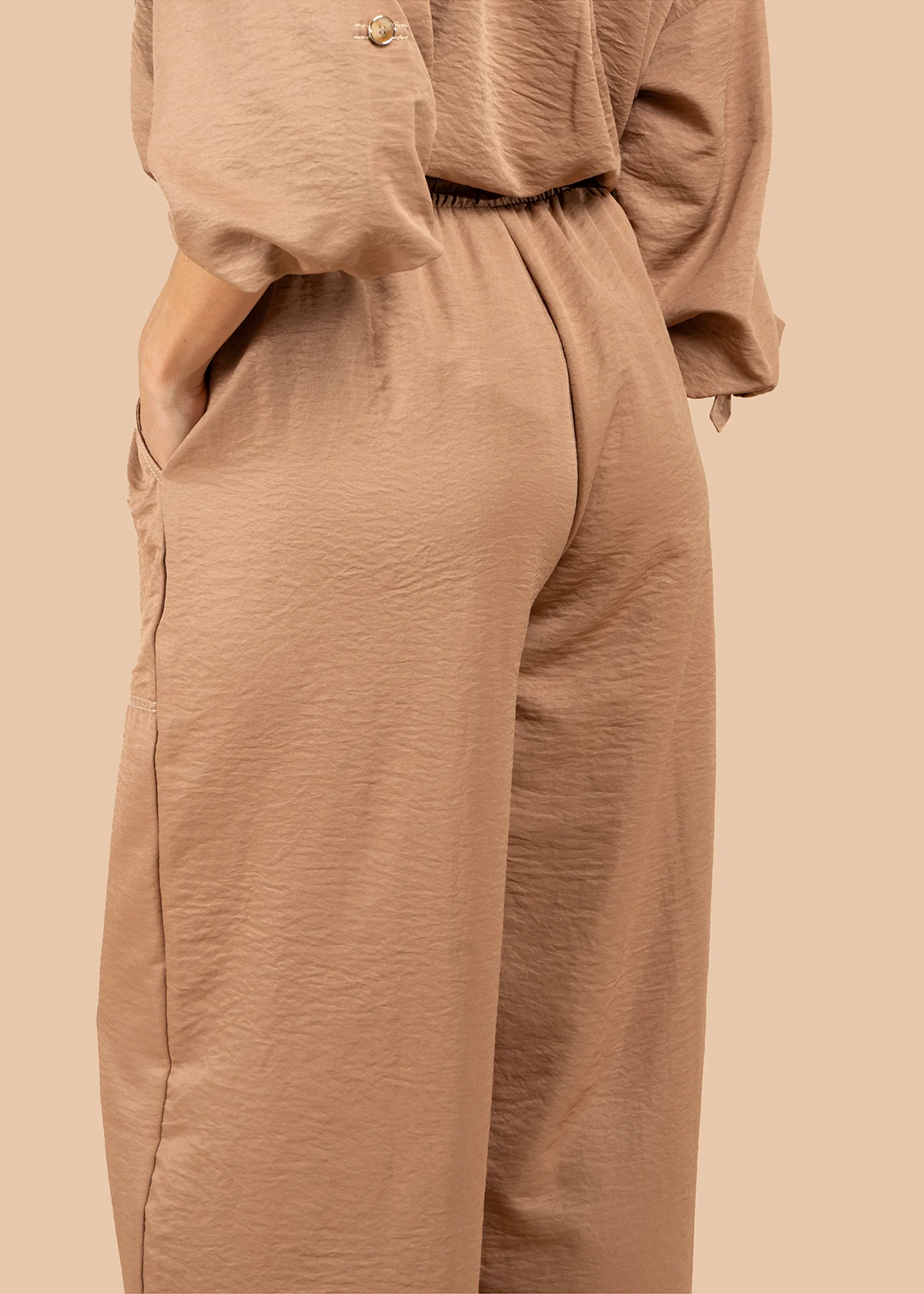 Pantalón color camel con cordón en cintura 105828 - Image 5