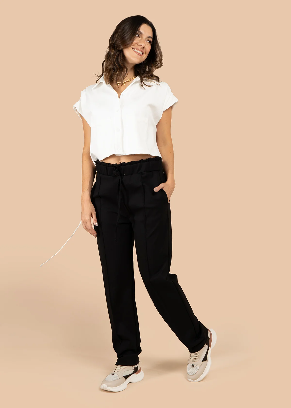 Pantalón color negro con pretina elástica 105811 - Image 3