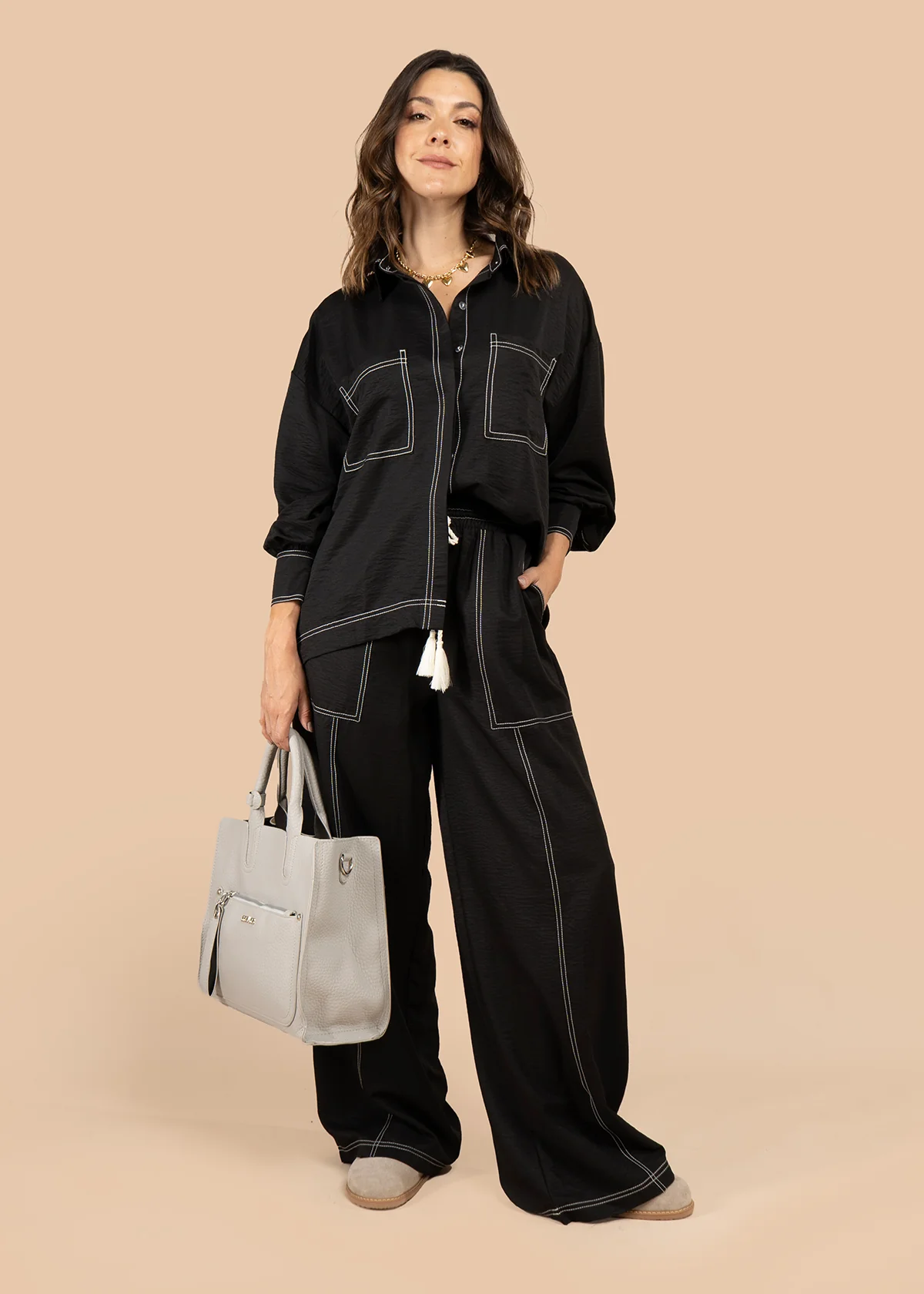 Pantalón color negro con cordón en cintura 105828 - Image 3