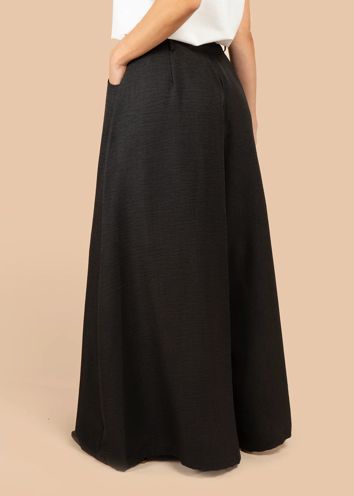 Pantalón color negro tipo palazzo 105797 - Image 4