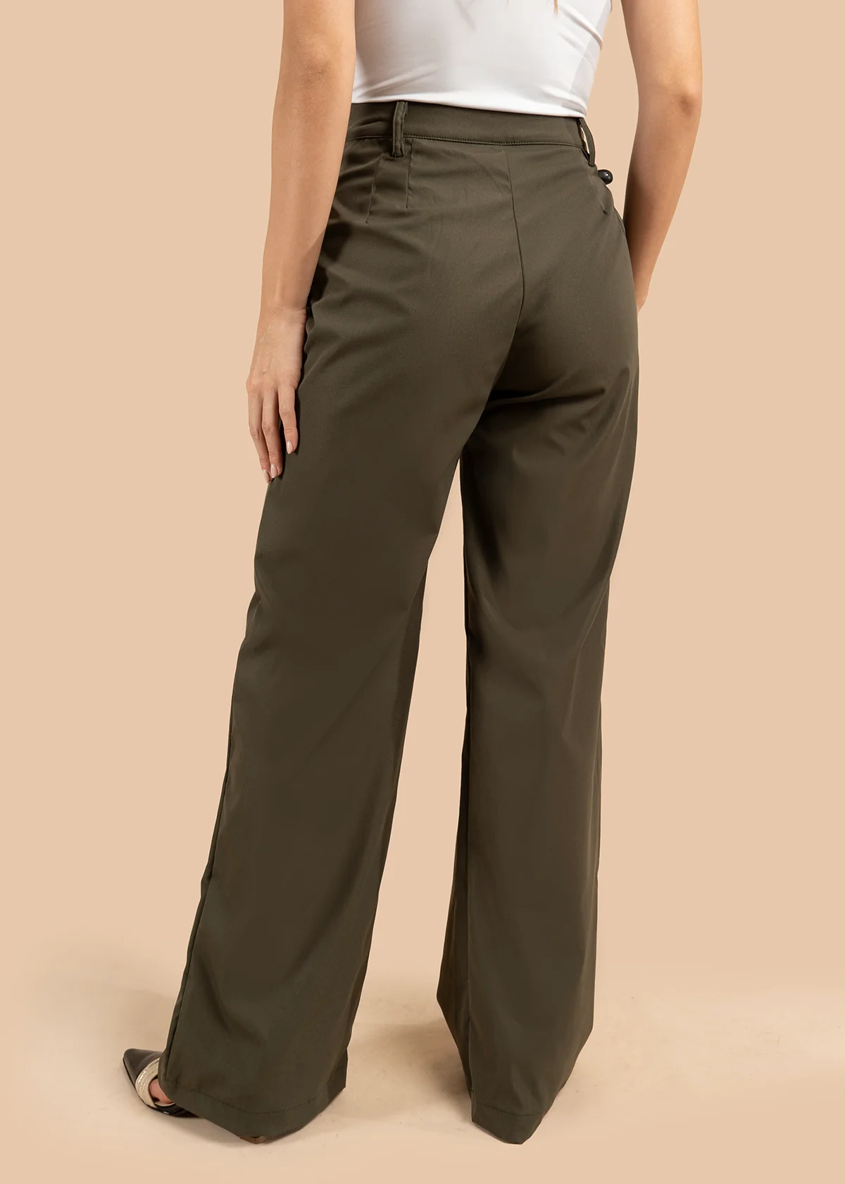 Pantalón color verde con corte recto y cintura alta 105802 - Image 3