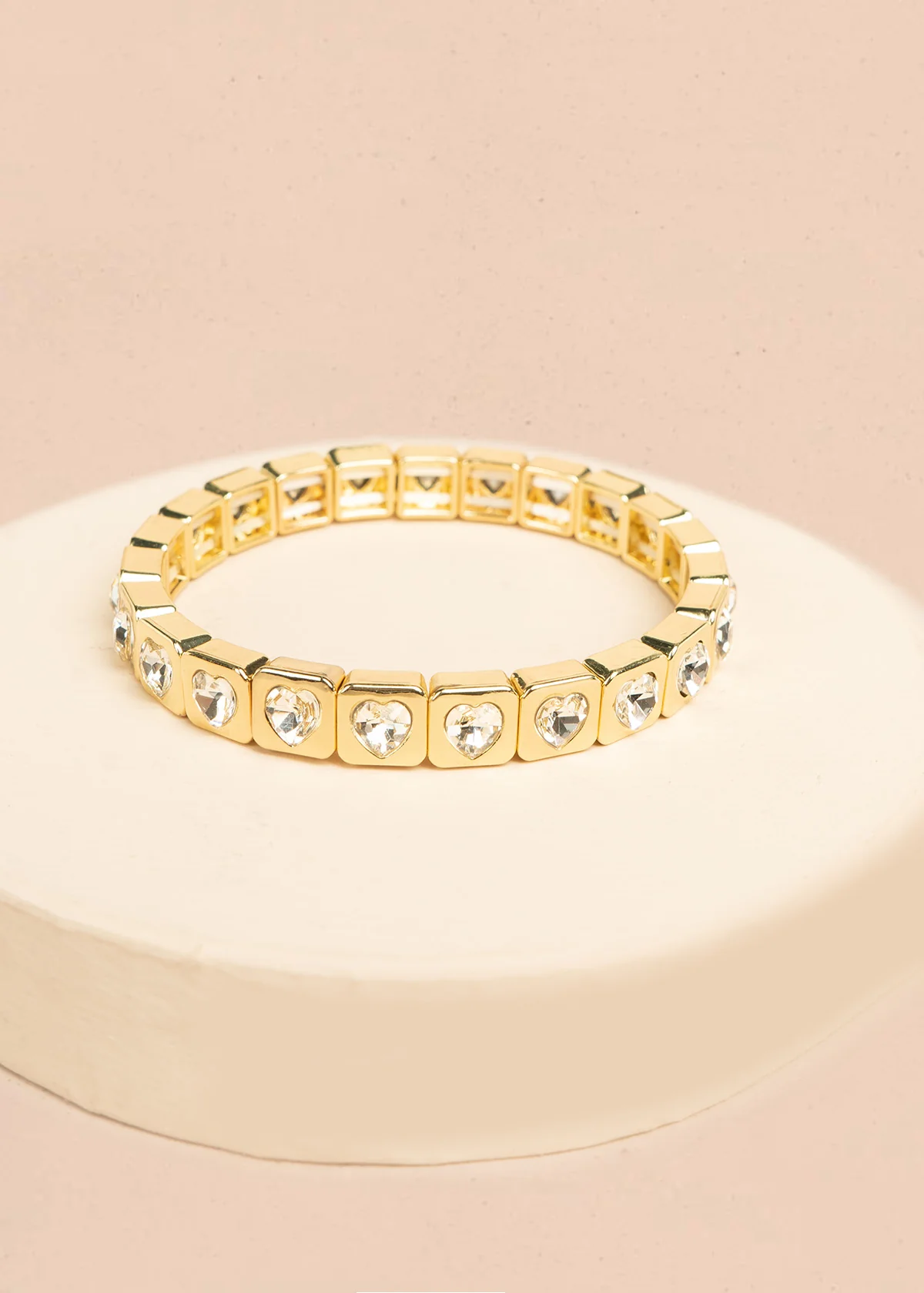 Pulsera color dorado en eslabones de cubo con corazón 106401 - Image 4
