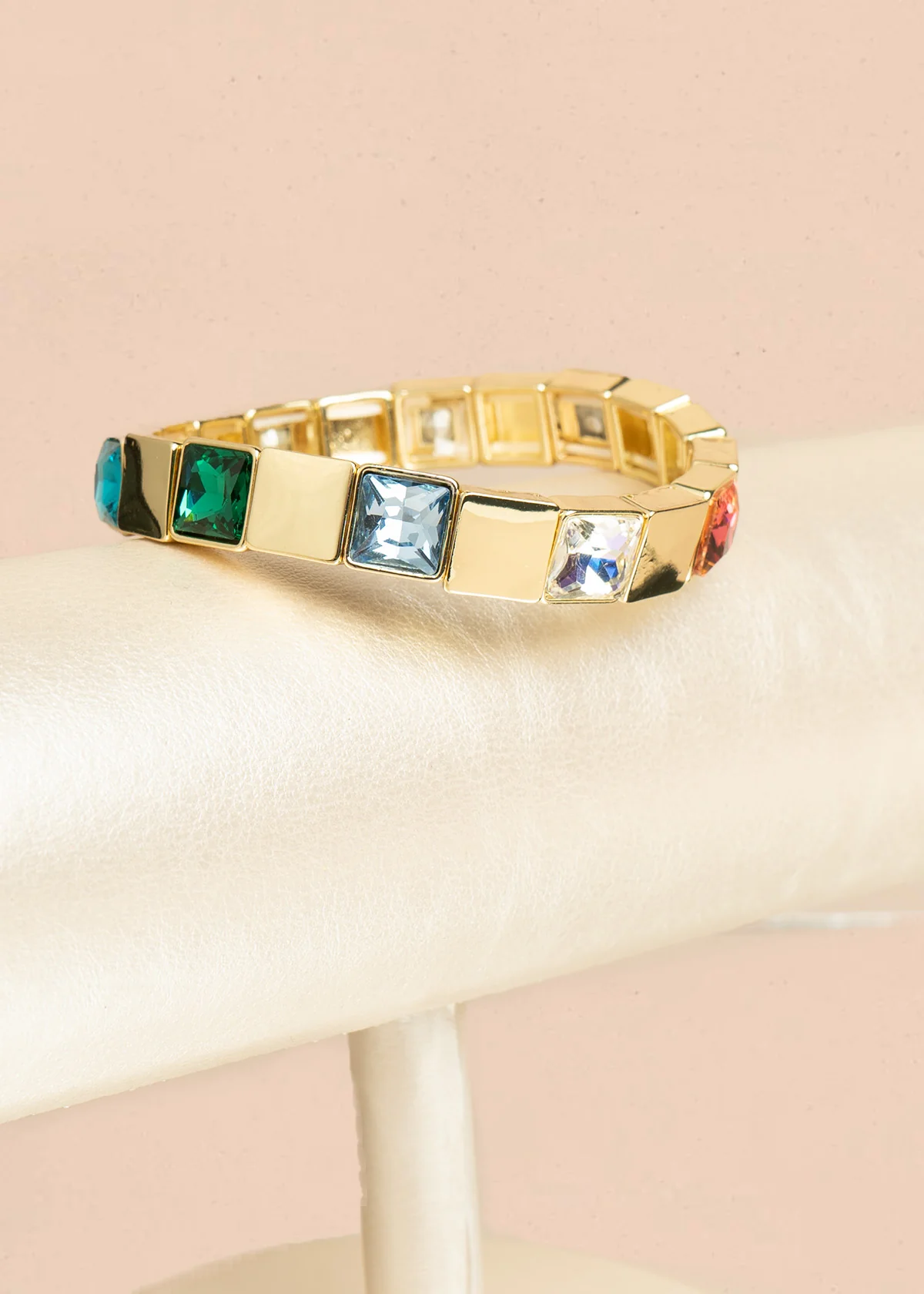 Pulsera color dorado con cristales cuadrados multicolor 106398 - Image 5