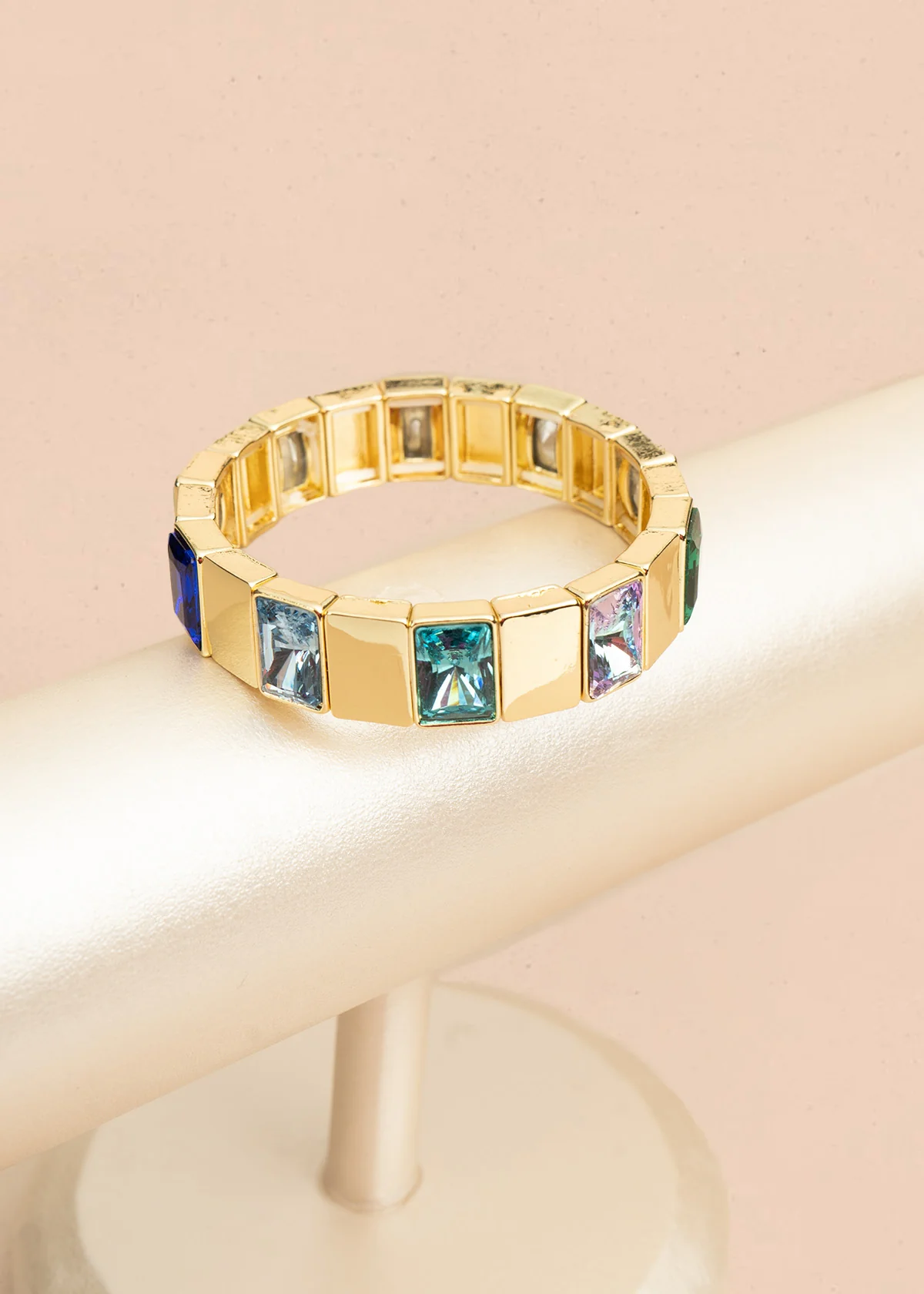 Pulsera color dorado con cristales rectangulares multicolor 106399 - Image 2