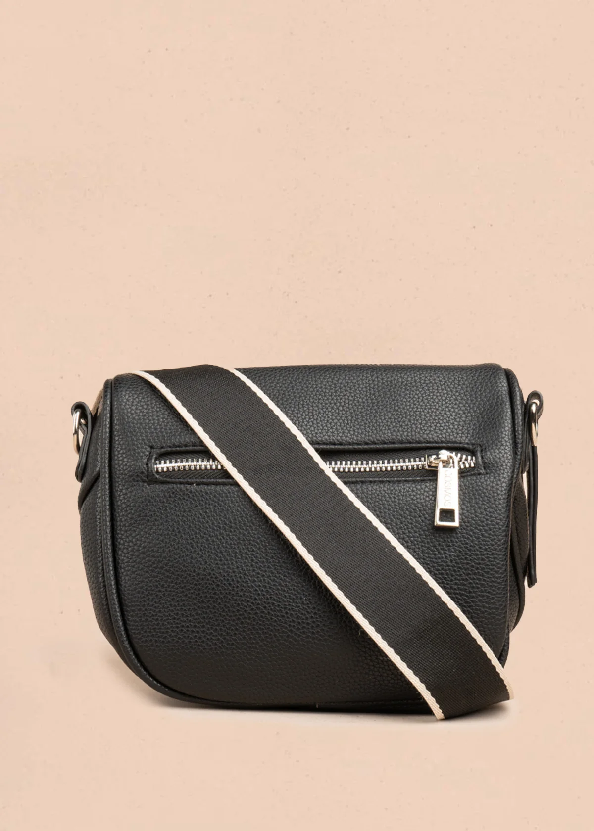 Riñonera color negro con bolsillo frontal y correa ajustable 106804 - Image 3