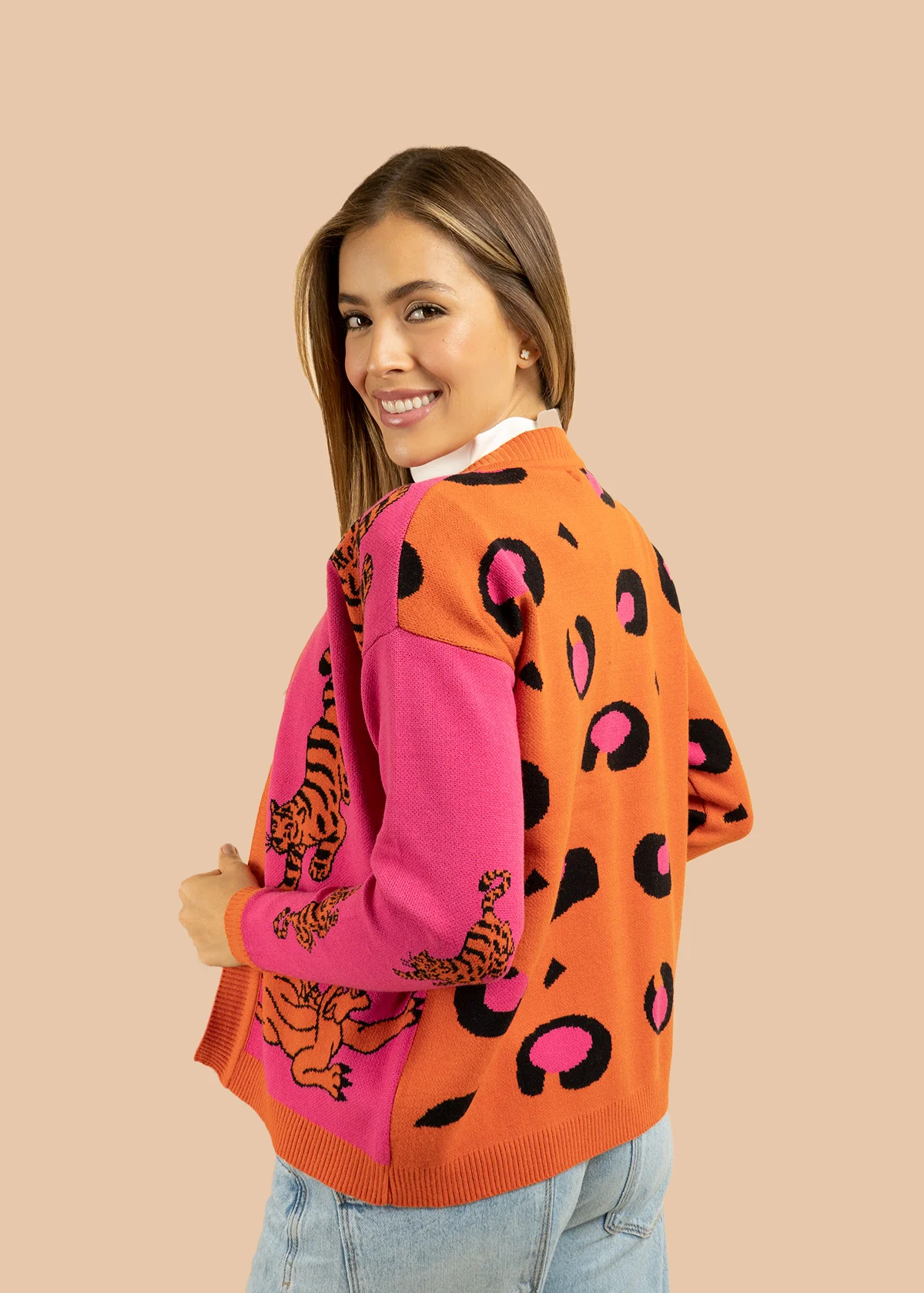 Saco tejido color naranja con diseño de tigre 106684 - Image 5