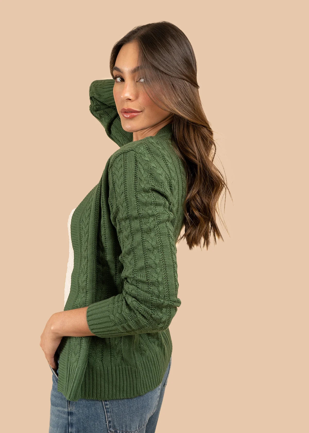 Saco tejido color verde con diseño trenzado 106752 - Image 3