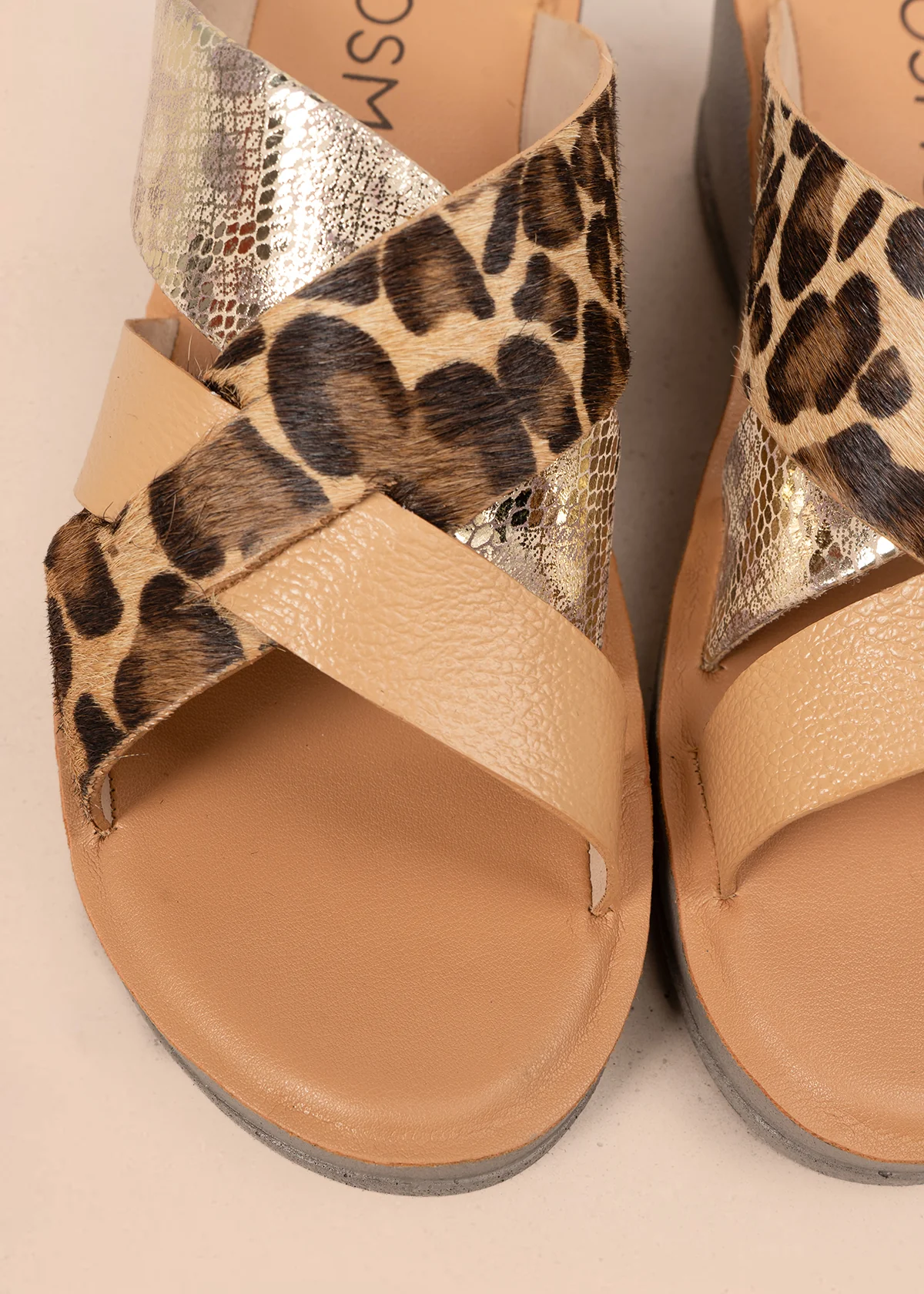 Sandalias en cuero color animal print con plataforma y correas cruzadas 106990 - Image 5