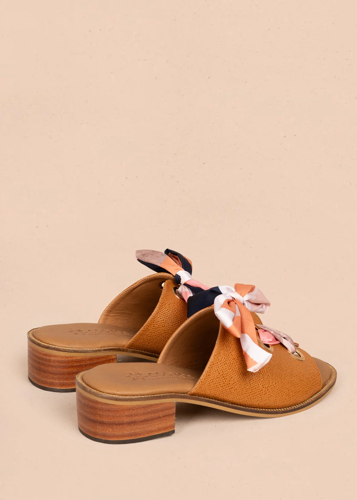 Sandalias en cuero color miel con cordón de pañuelo 107016 - Image 4