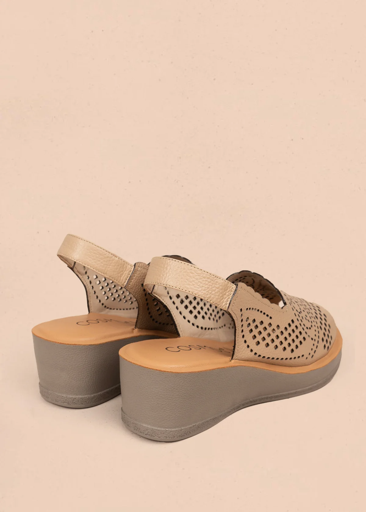 Sandalias en cuero color palo de rosa con plataforma y perforaciones 106988 - Image 4