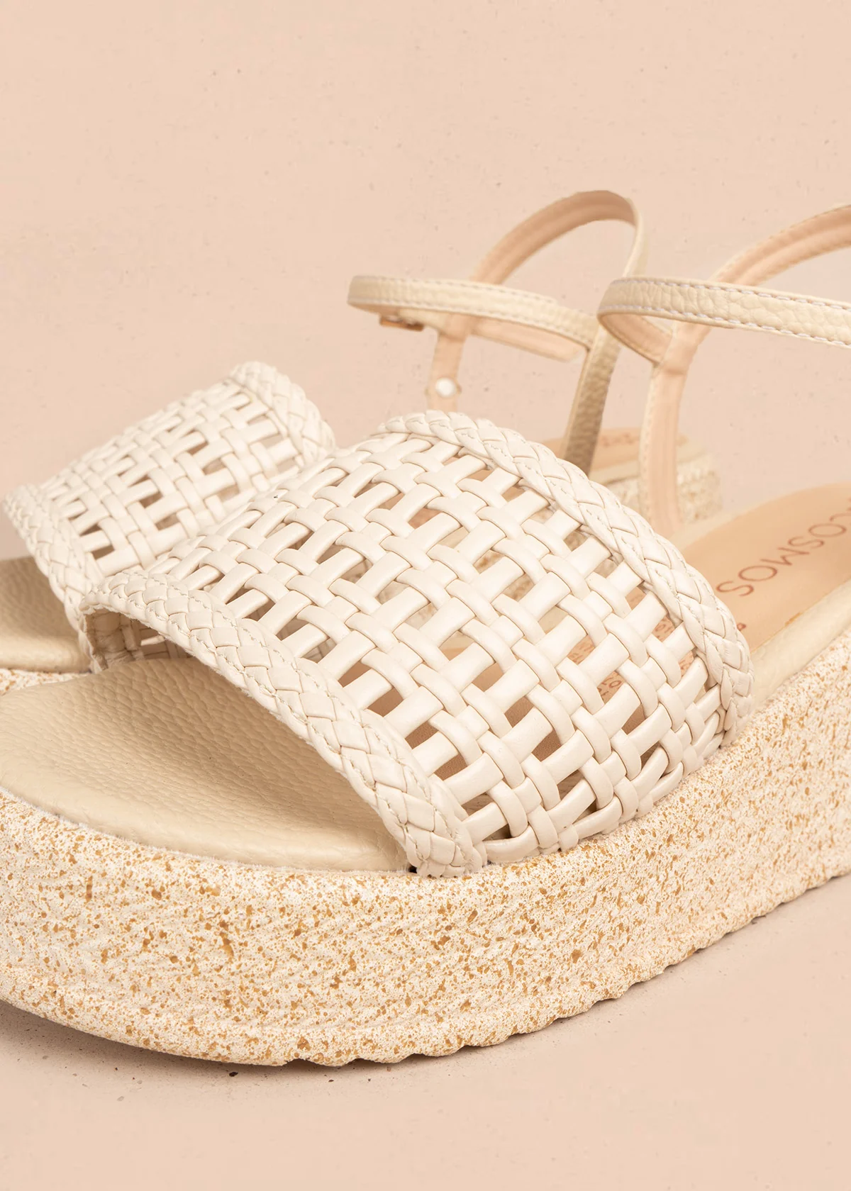 Sandalias en plataforma color beige con banda tejida calada 106536 - Image 4