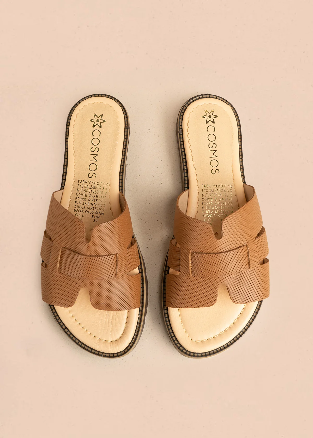 Sandalias planas en cuero color miel con textura microperforada 106517 - Image 5