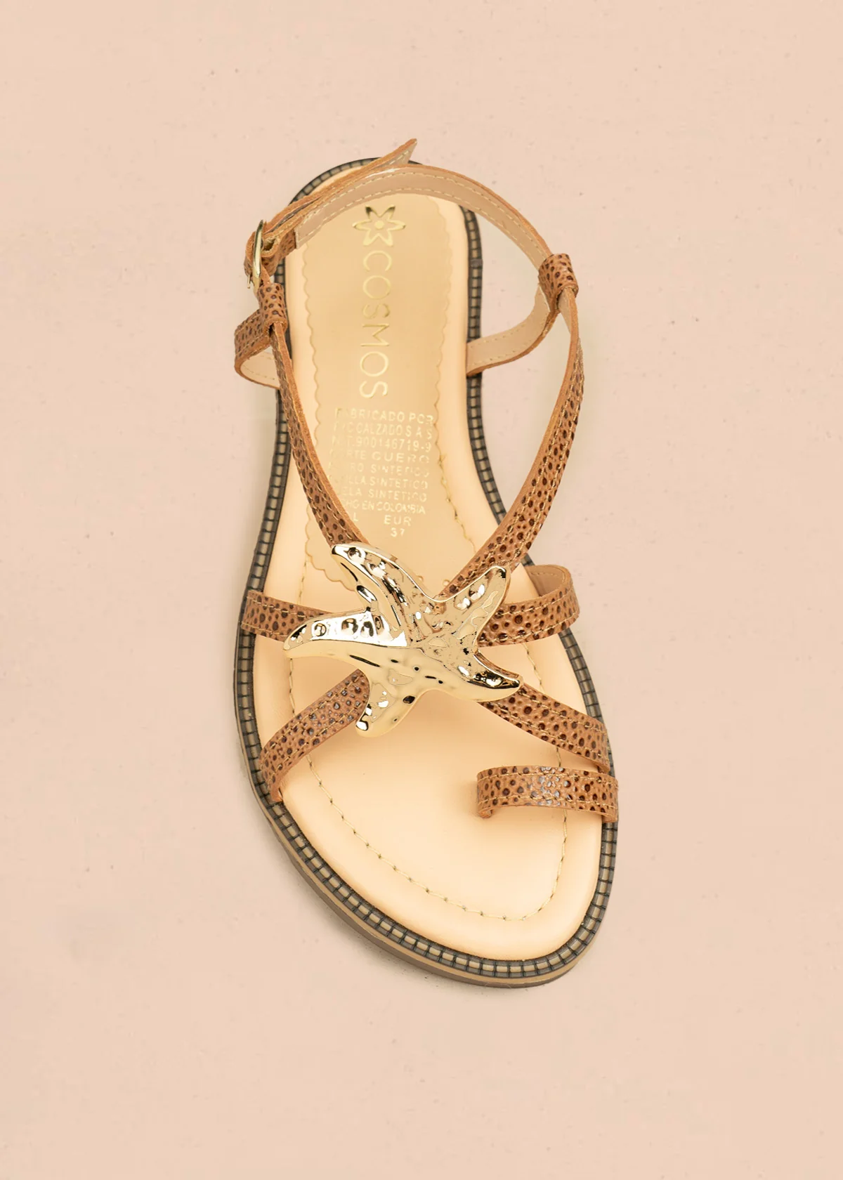 Sandalias planas color miel con detalle de estrella marina metálica 106519 - Image 5
